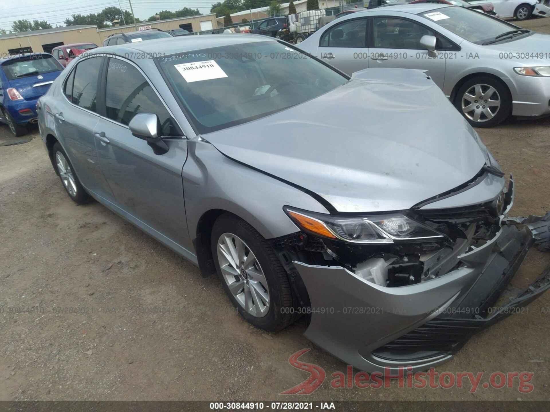 4T1C11AK0MU550857 2021 TOYOTA CAMRY