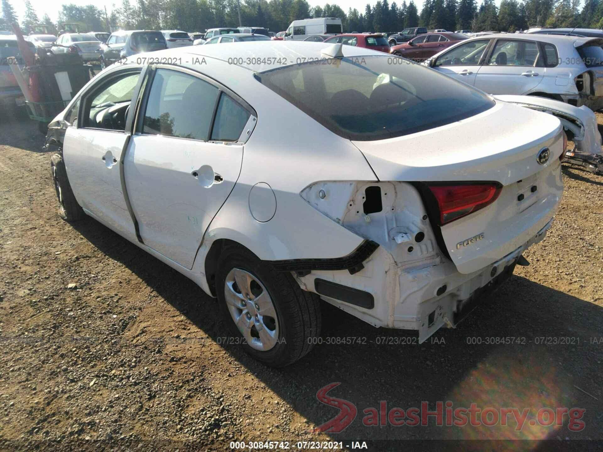 3KPFK4A72JE265776 2018 KIA FORTE