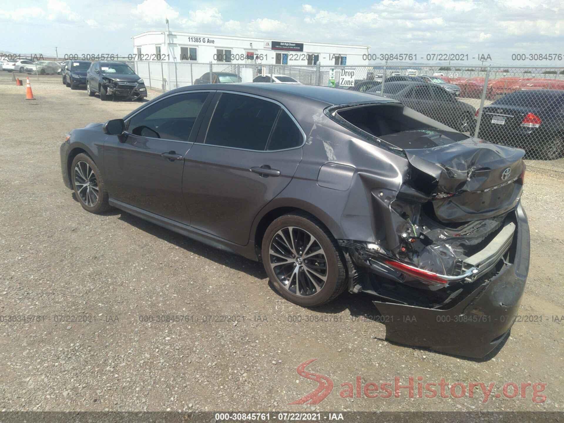 4T1B11HK0JU151833 2018 TOYOTA CAMRY