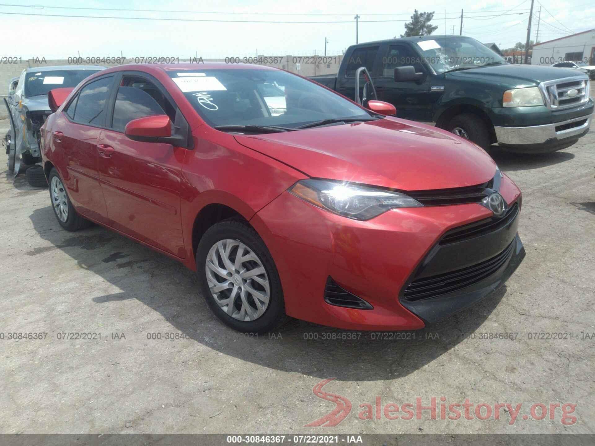 2T1BURHE4JC108565 2018 TOYOTA COROLLA