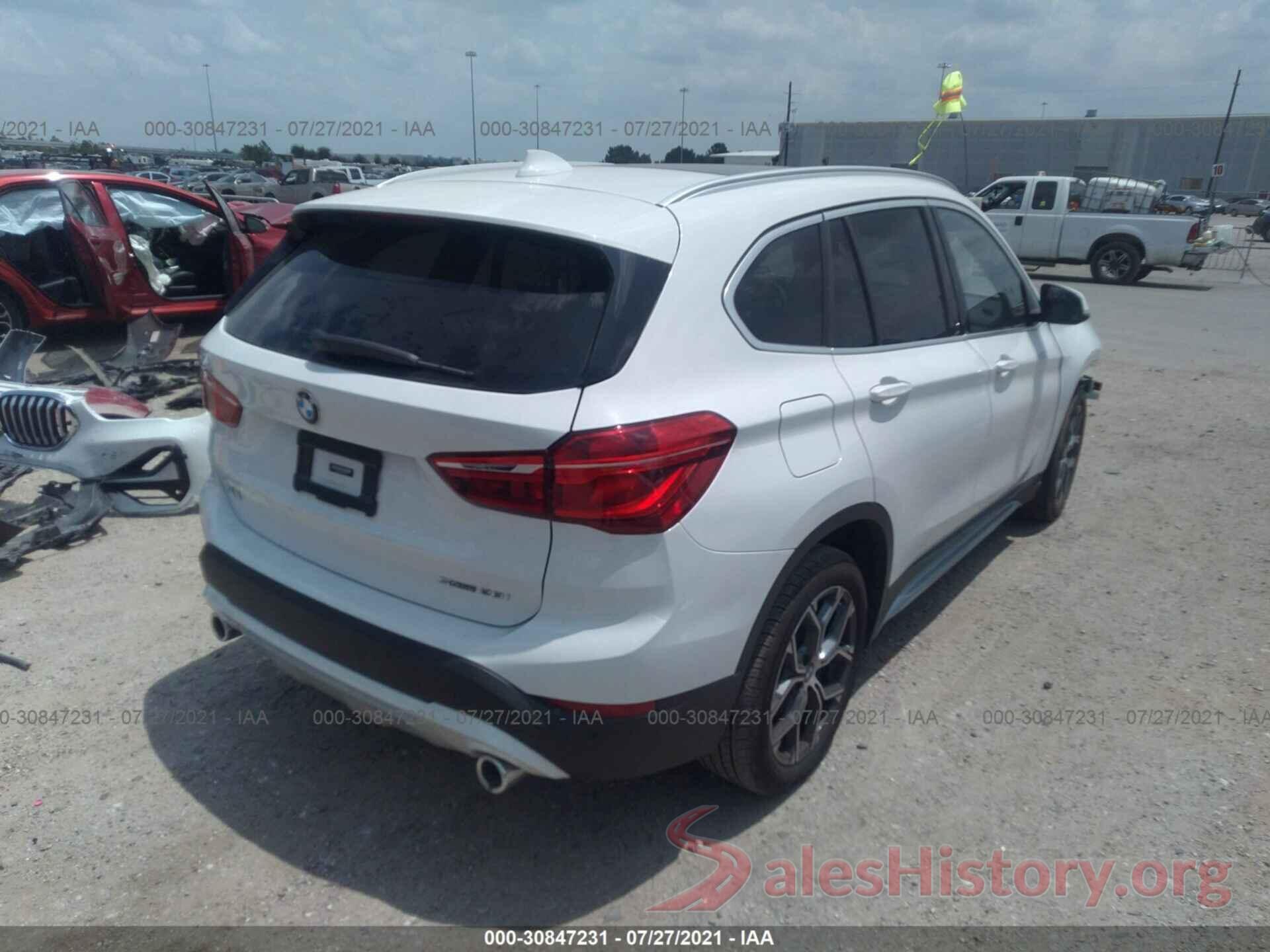 WBXJG7C03M5S01679 2021 BMW X1