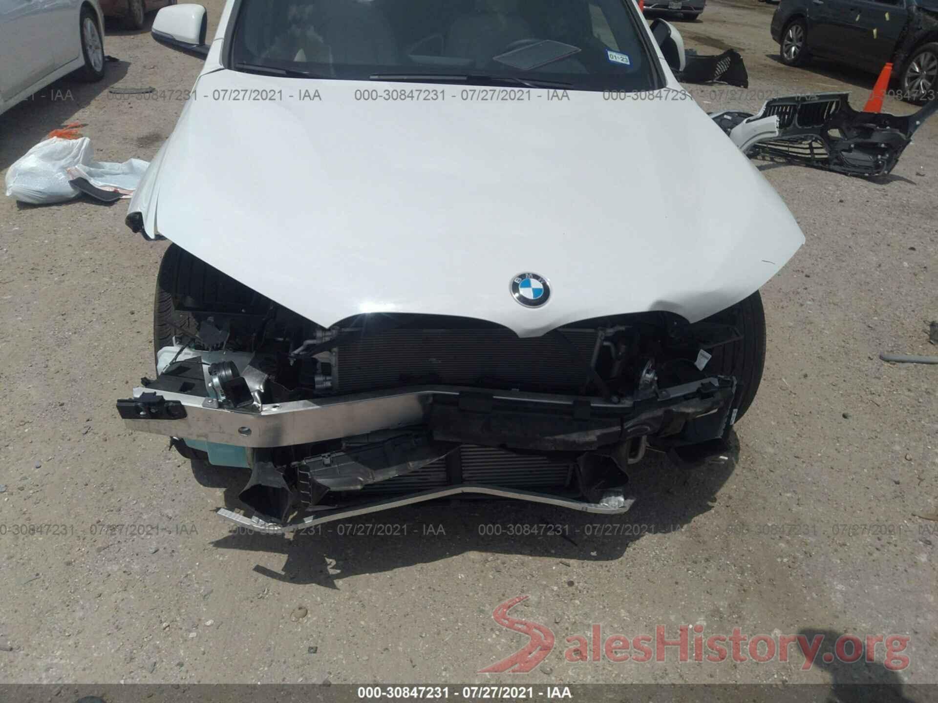 WBXJG7C03M5S01679 2021 BMW X1