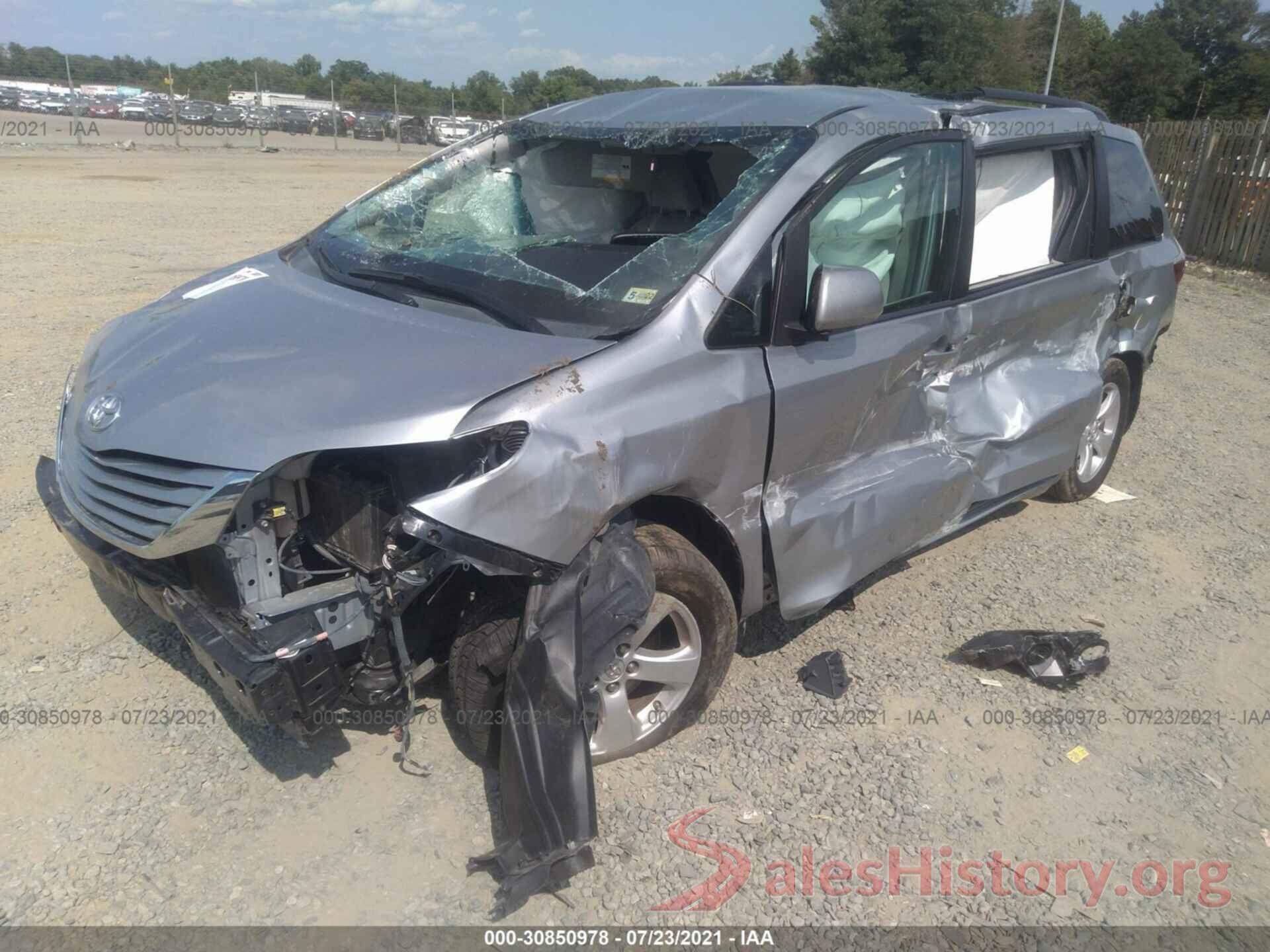 5TDKK3DC5GS724427 2016 TOYOTA SIENNA