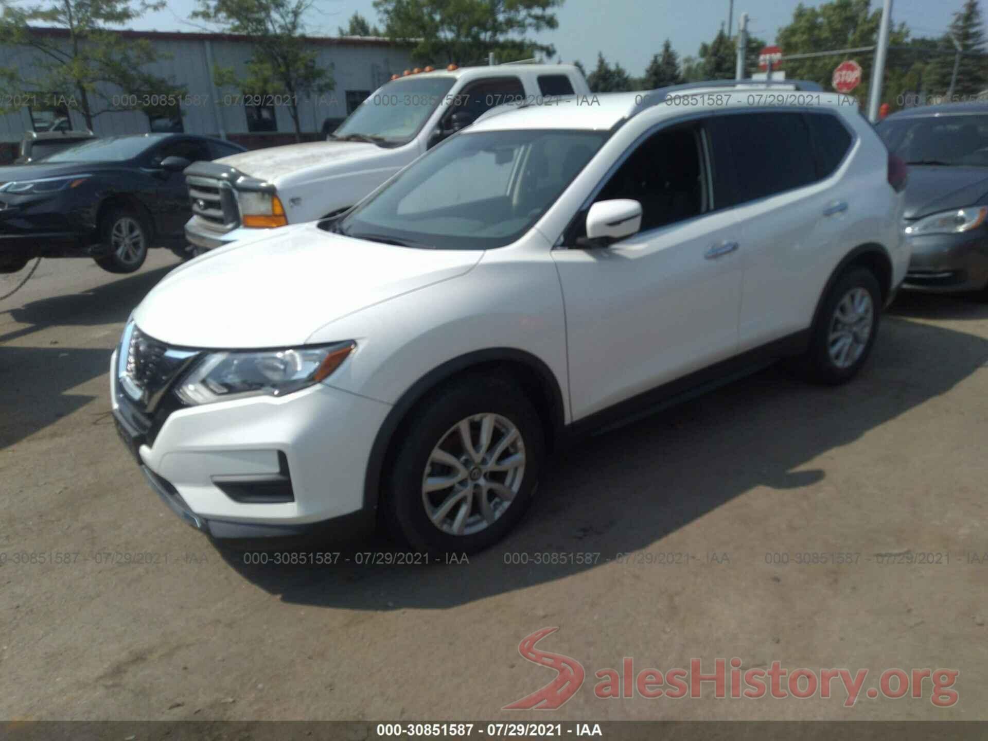 KNMAT2MT6JP570184 2018 NISSAN ROGUE