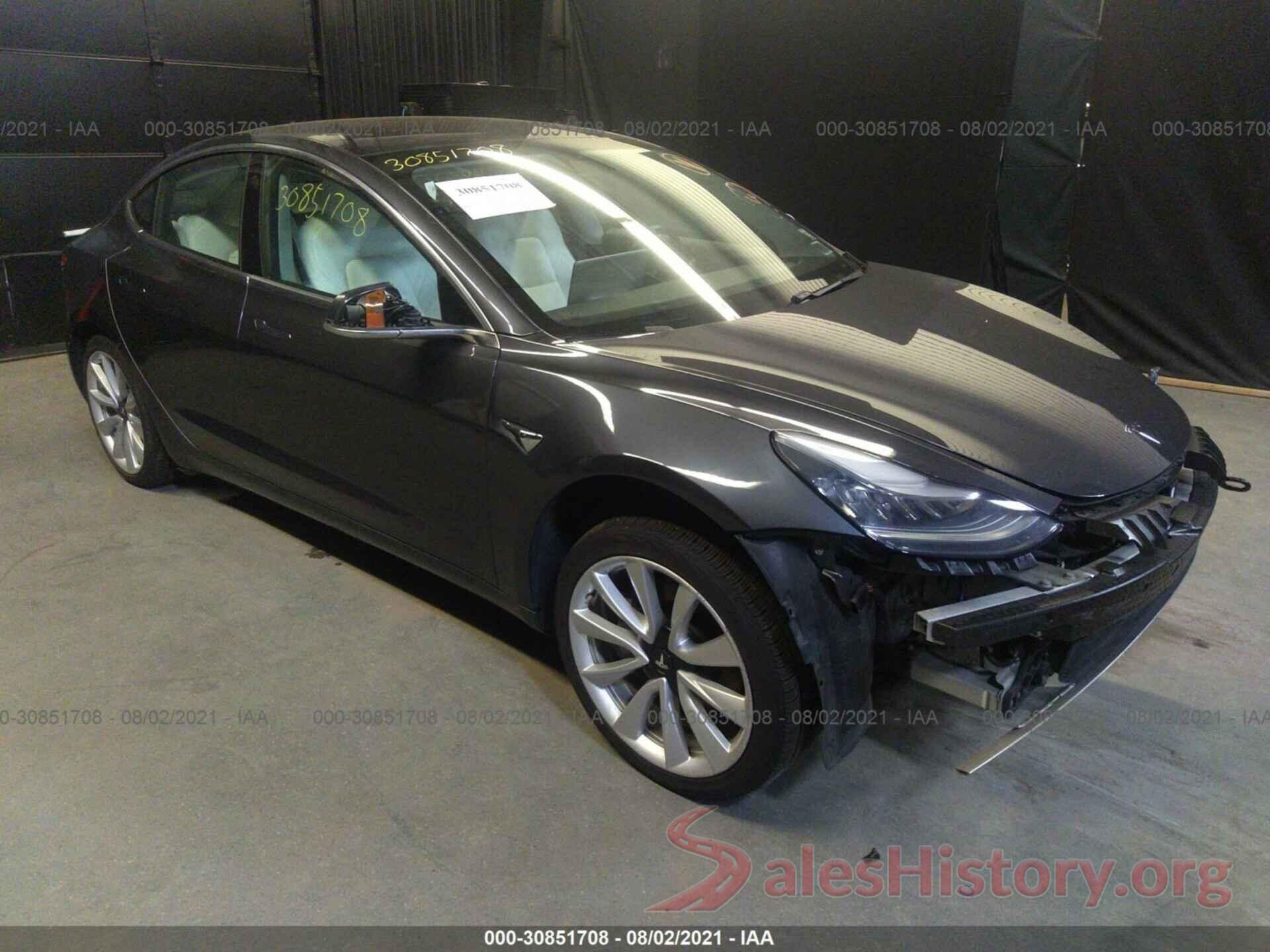 5YJ3E1EB9JF116217 2018 TESLA MODEL 3