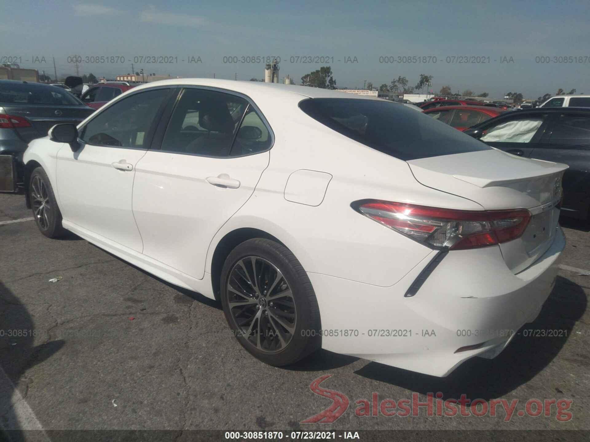 JTNB11HK5J3005689 2018 TOYOTA CAMRY