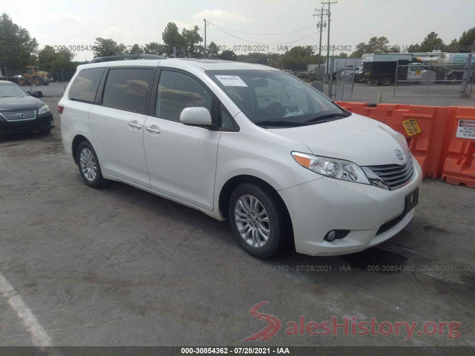 5TDYZ3DC4HS846722 2017 TOYOTA SIENNA