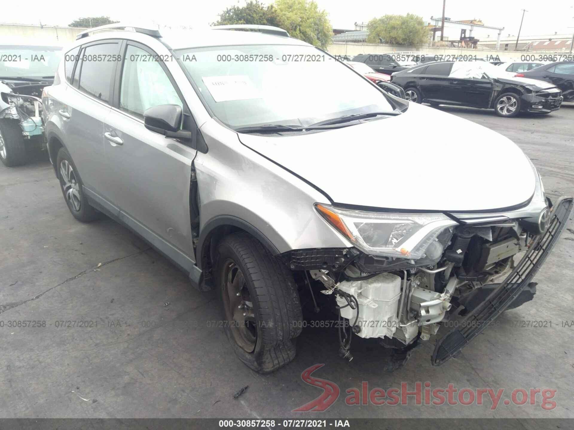 2T3ZFREV0HW369348 2017 TOYOTA RAV4