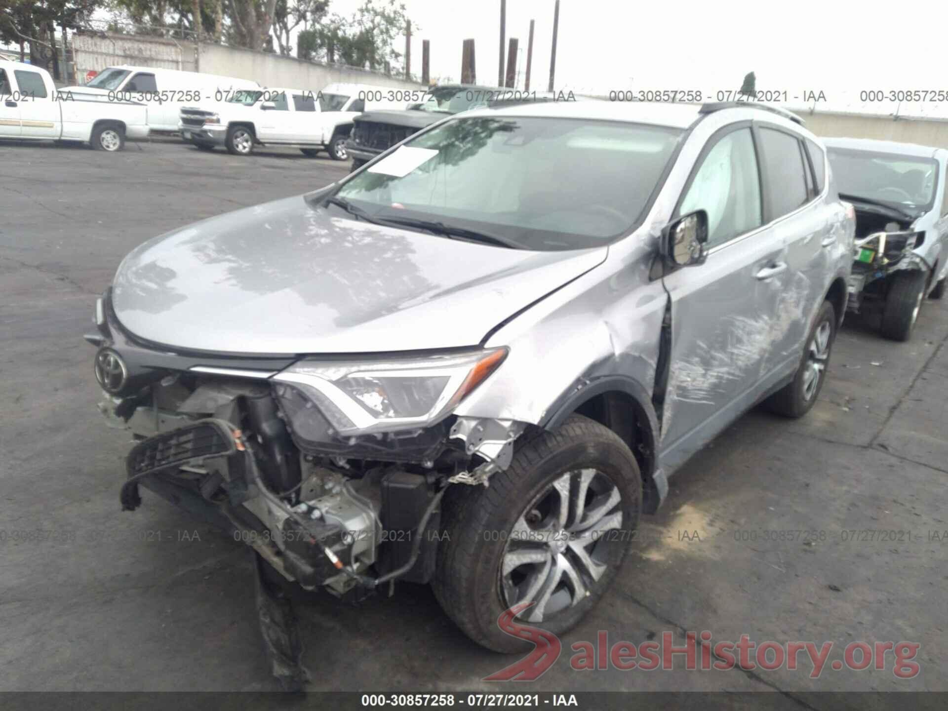 2T3ZFREV0HW369348 2017 TOYOTA RAV4