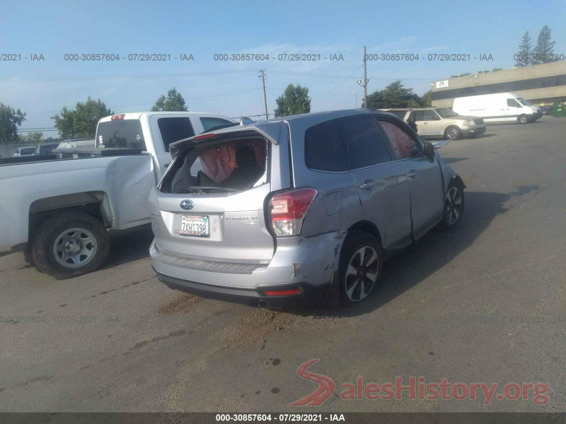 JF2SJAJC5HH539555 2017 SUBARU FORESTER