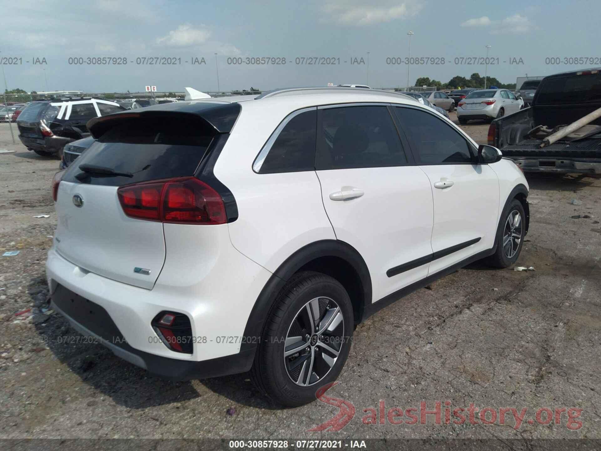 KNDCB3LC2L5392808 2020 KIA NIRO