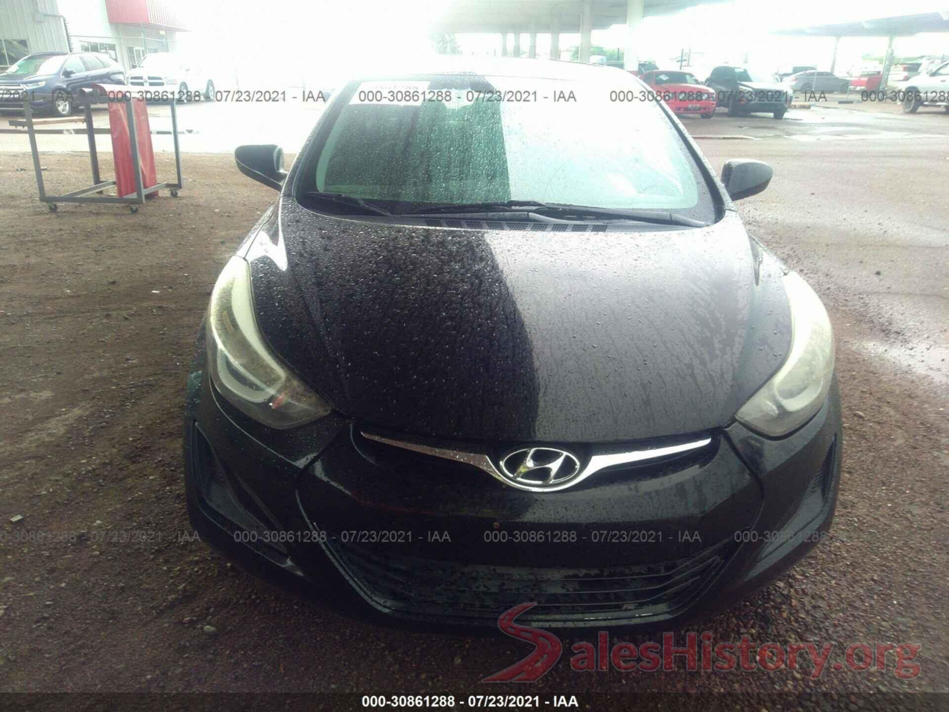 5NPDH4AE8GH708229 2016 HYUNDAI ELANTRA