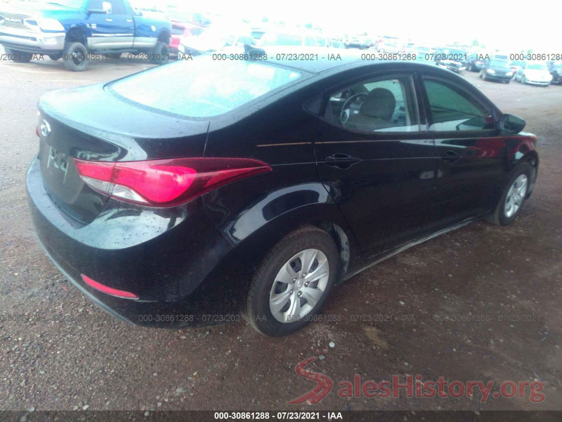 5NPDH4AE8GH708229 2016 HYUNDAI ELANTRA