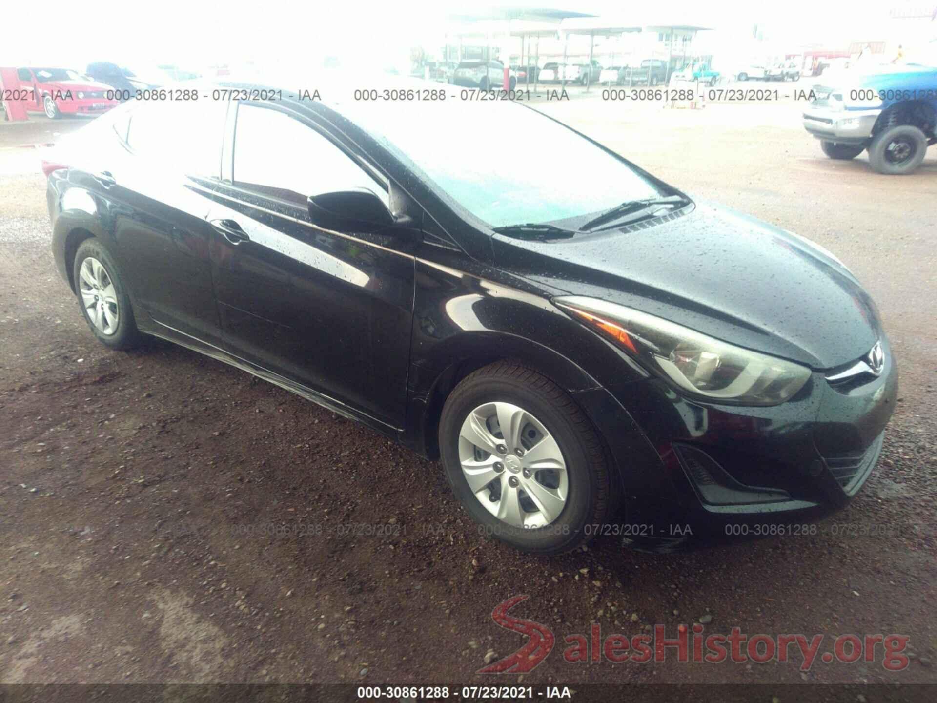 5NPDH4AE8GH708229 2016 HYUNDAI ELANTRA