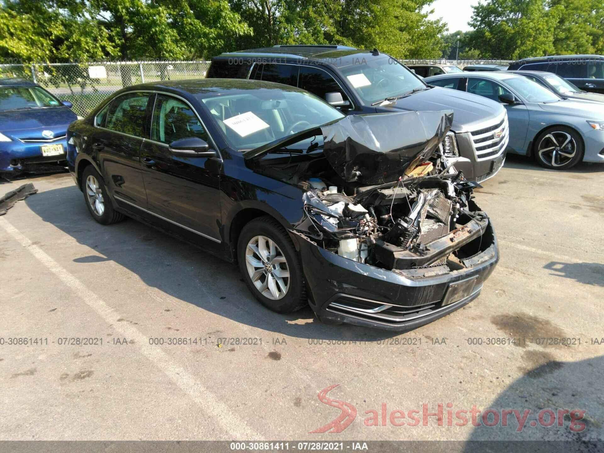 1VWAT7A35GC027679 2016 VOLKSWAGEN PASSAT