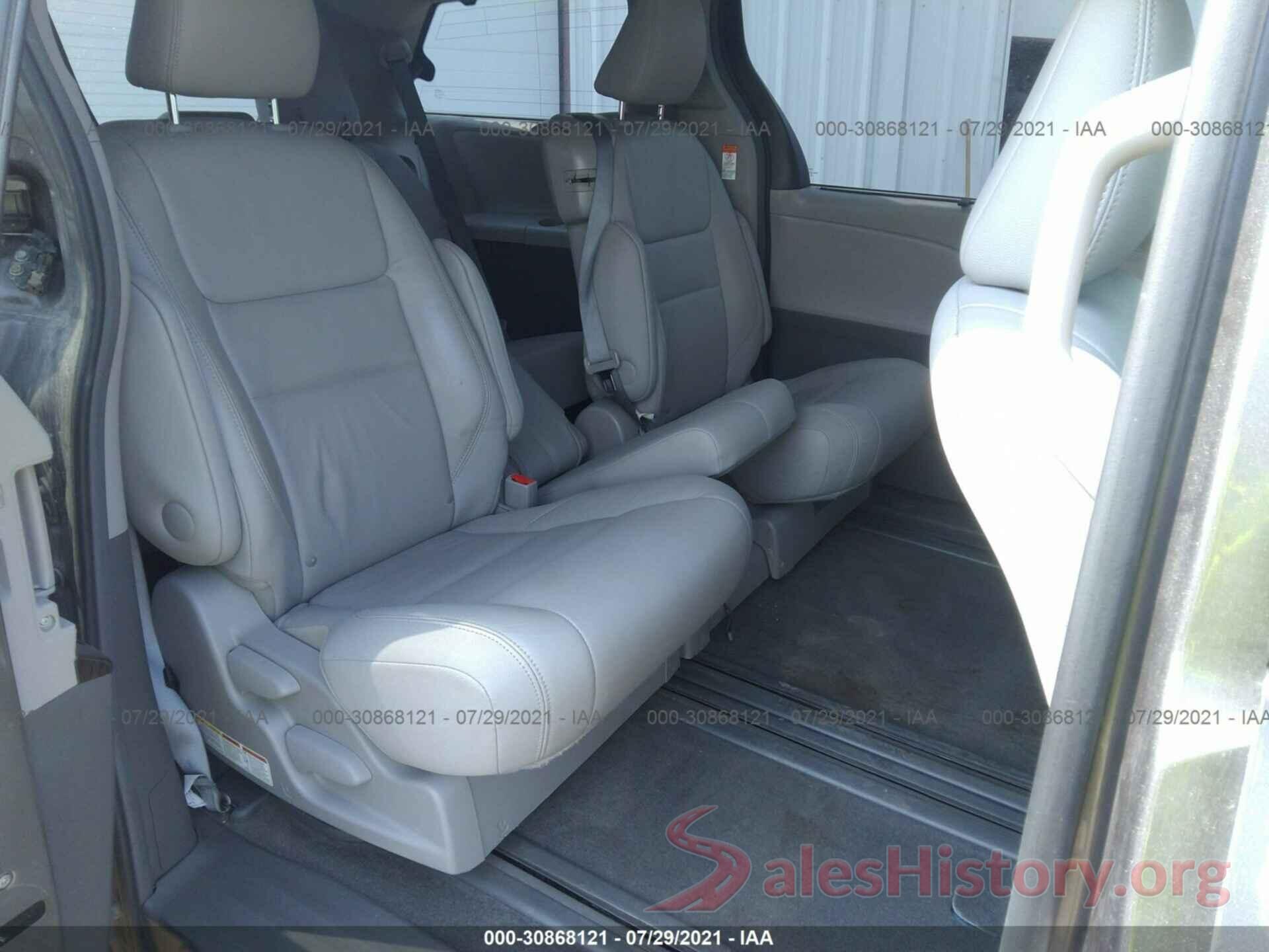 5TDYZ3DC8HS766727 2017 TOYOTA SIENNA