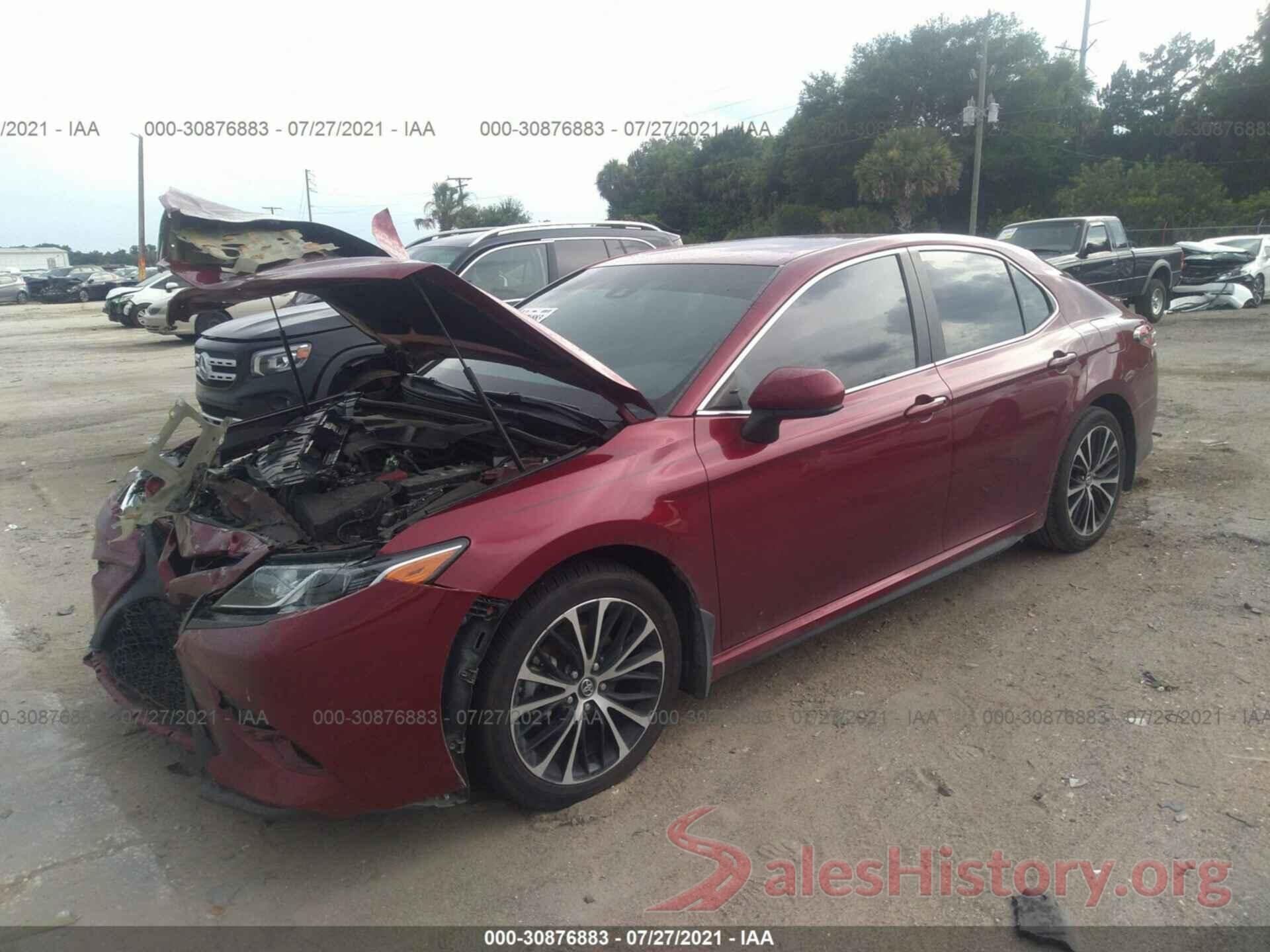 4T1B11HK6JU633500 2018 TOYOTA CAMRY