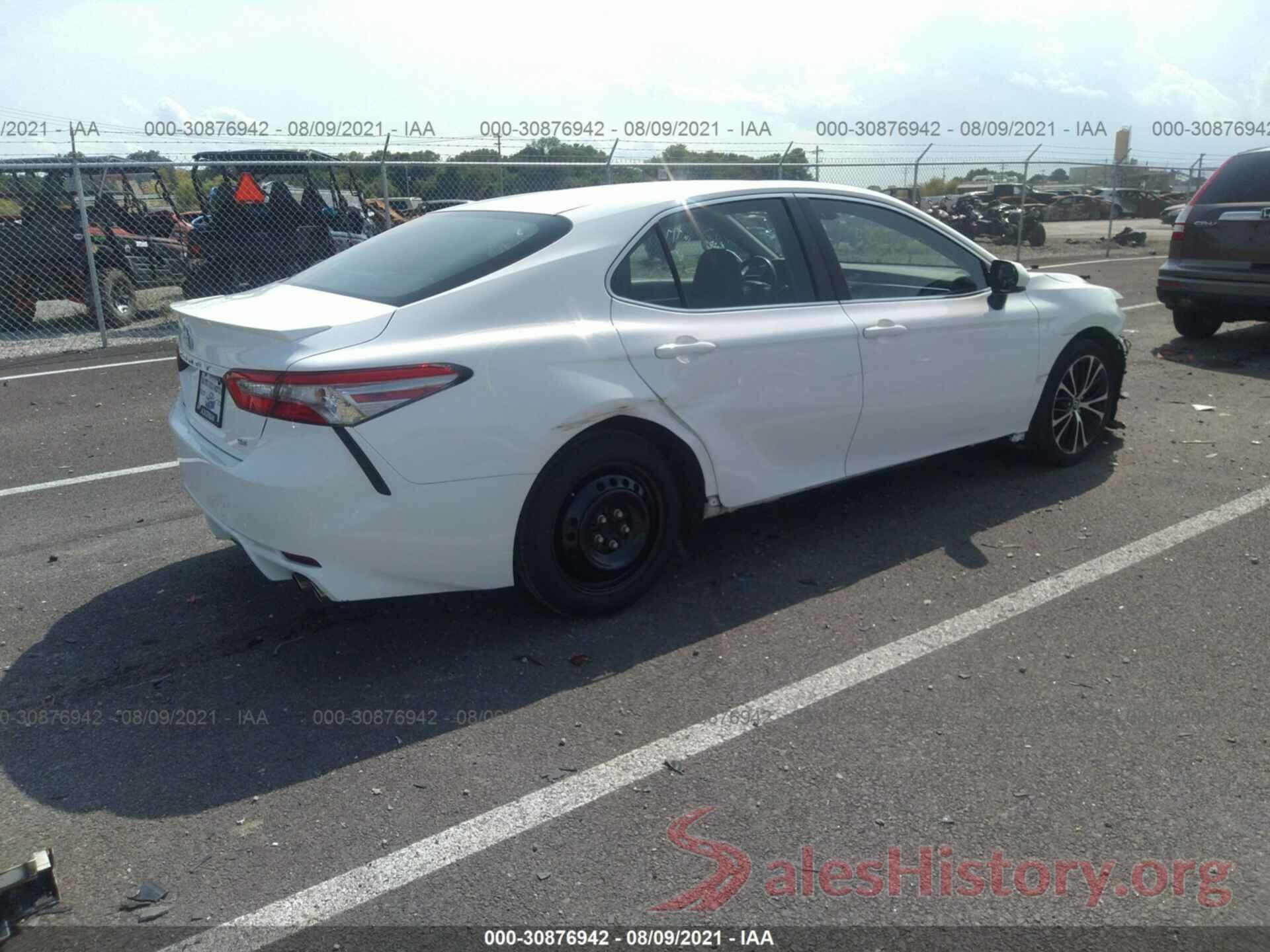 4T1B11HK2JU052060 2018 TOYOTA CAMRY