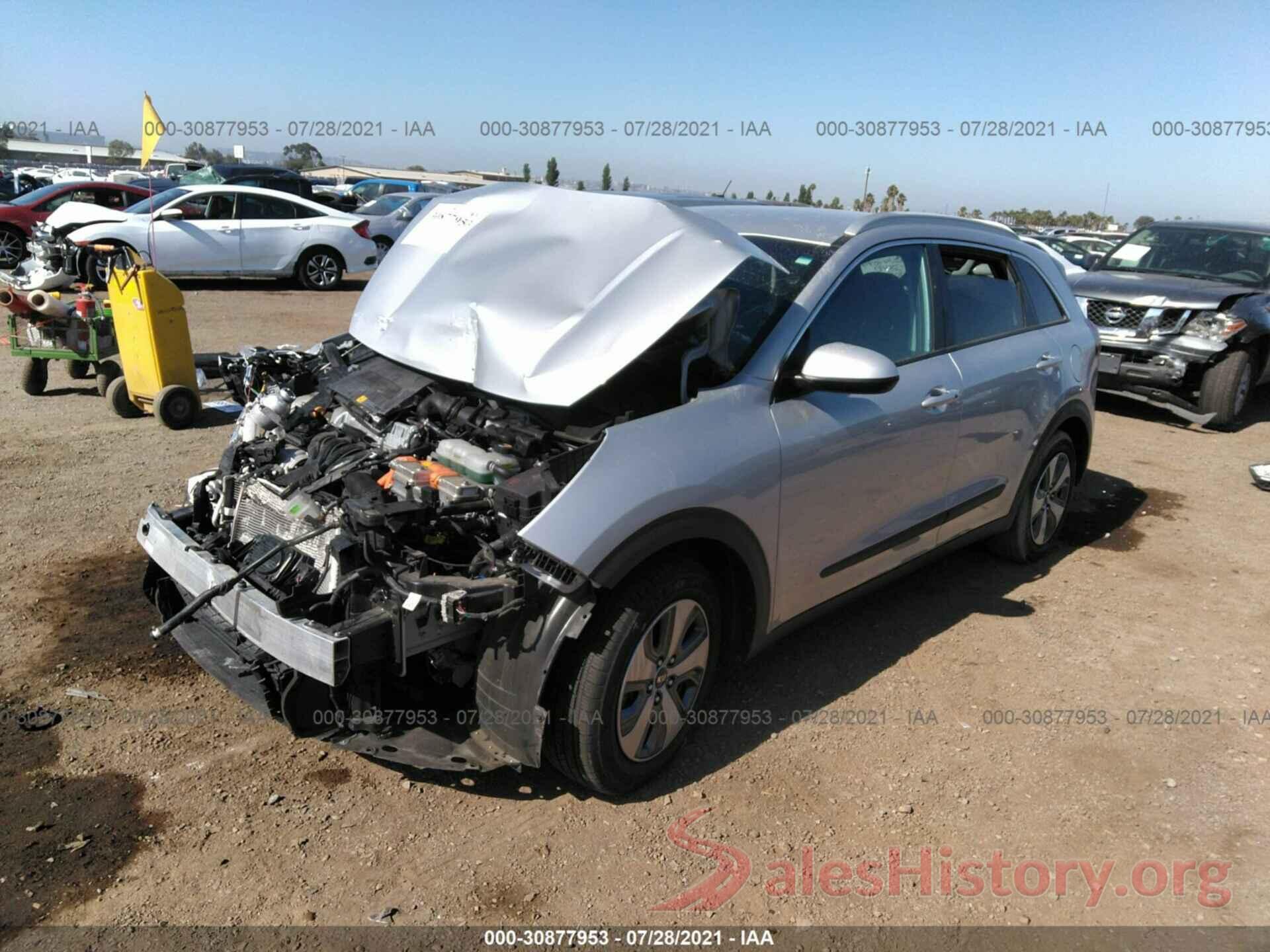 KNDCB3LC7K5266930 2019 KIA NIRO