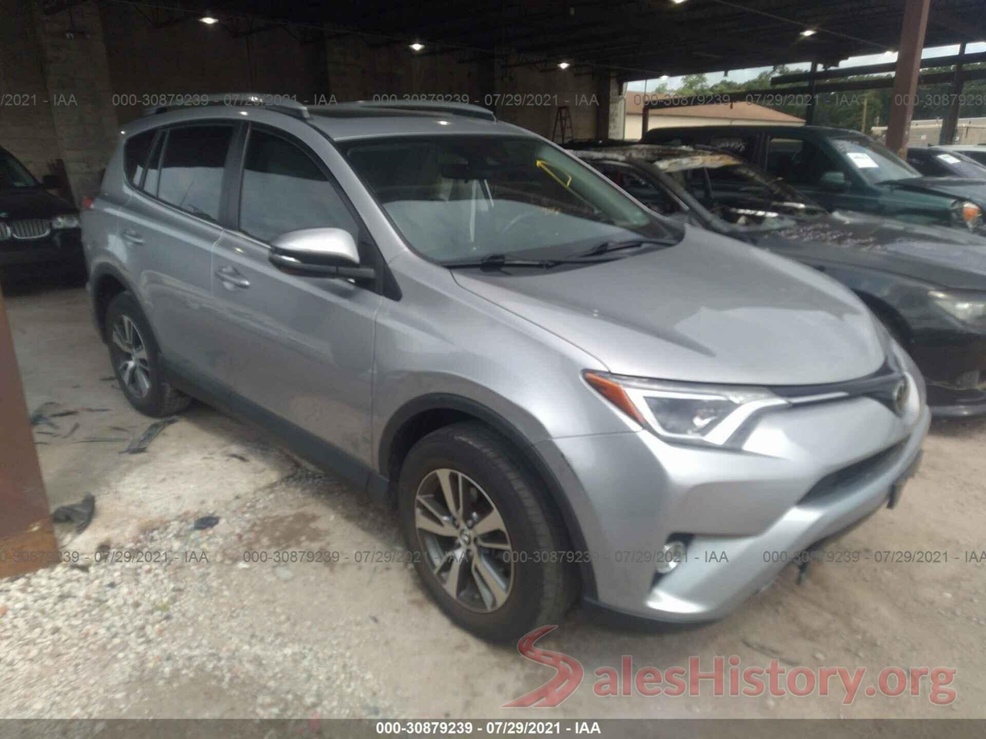 2T3RFREV4JW708134 2018 TOYOTA RAV4