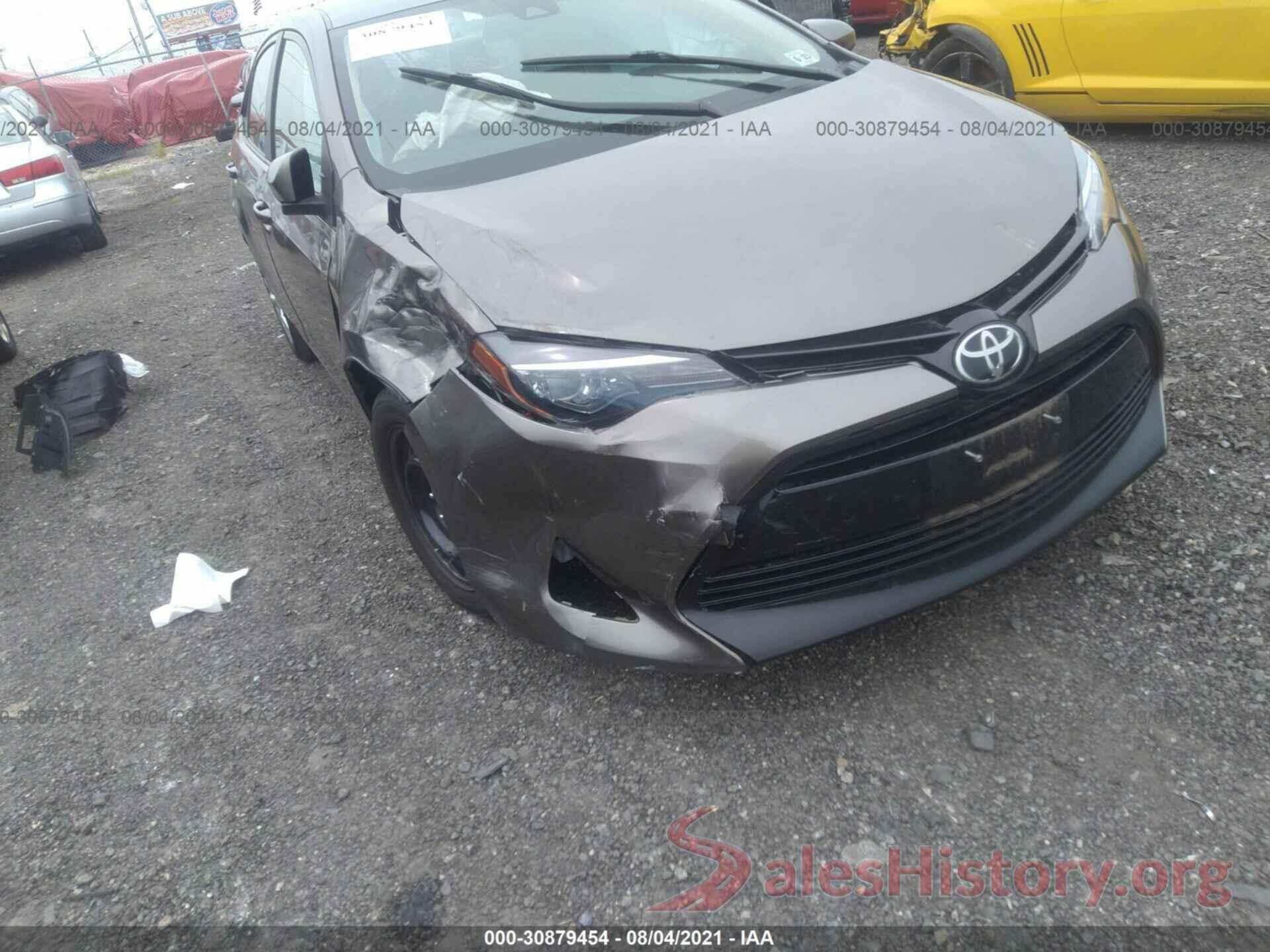 2T1BURHE8JC111713 2018 TOYOTA COROLLA