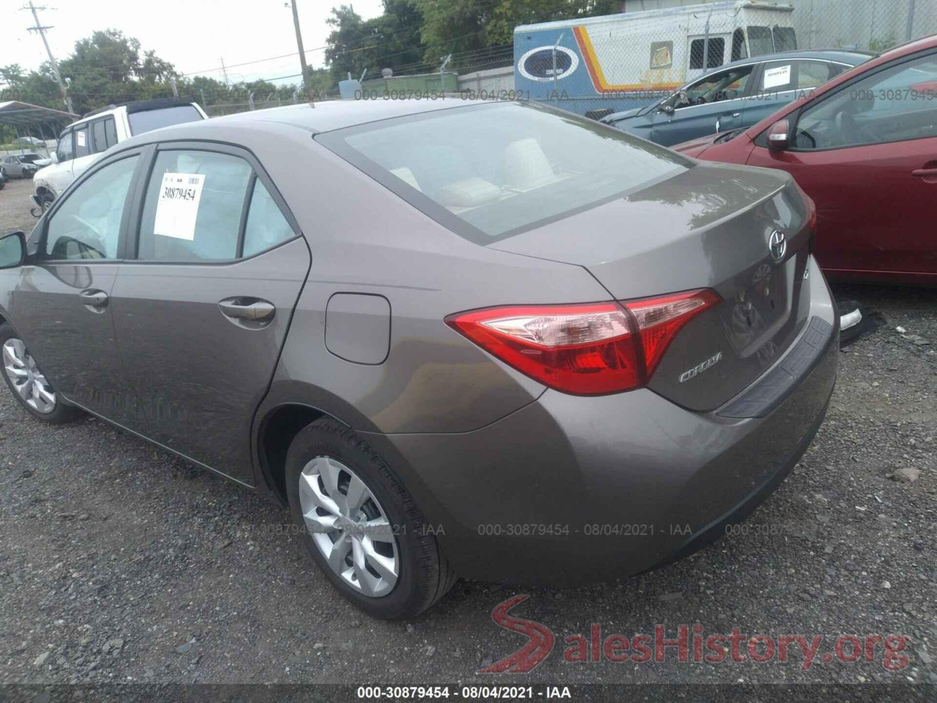 2T1BURHE8JC111713 2018 TOYOTA COROLLA