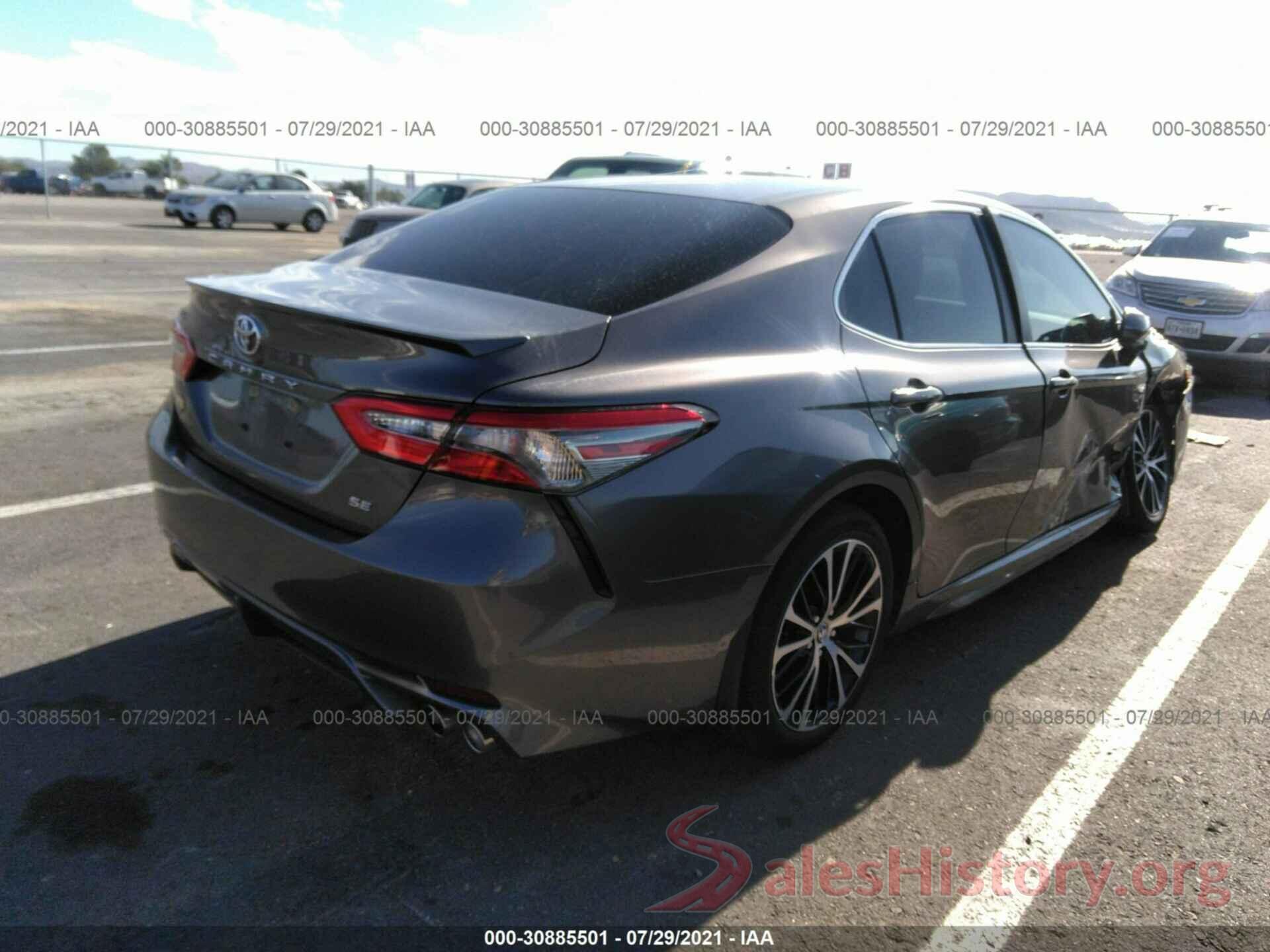 4T1B11HK2JU666493 2018 TOYOTA CAMRY