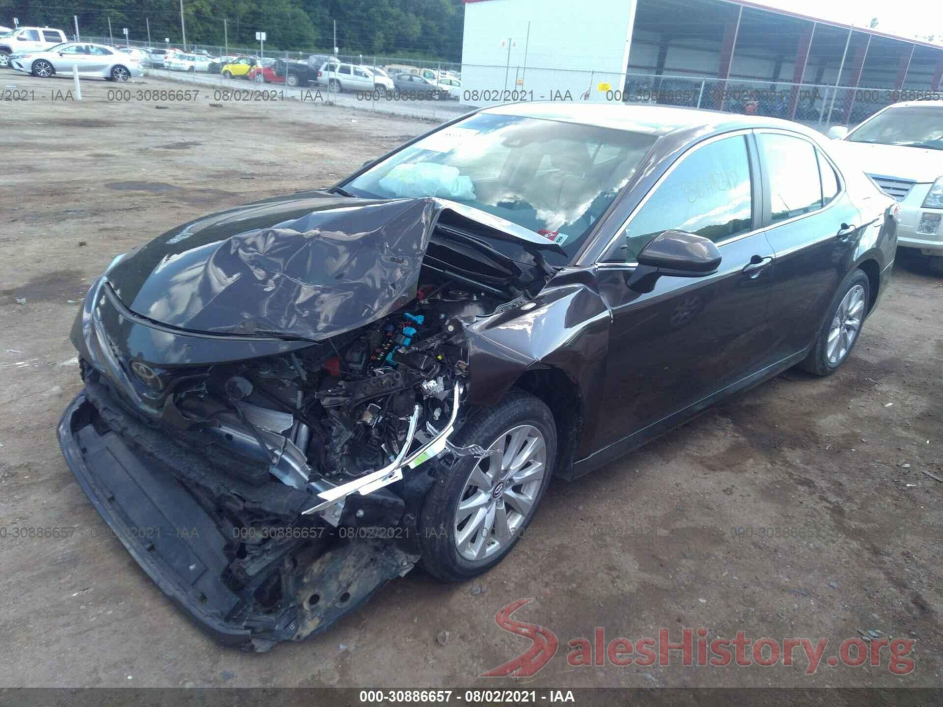 4T1B11HK3JU504162 2018 TOYOTA CAMRY