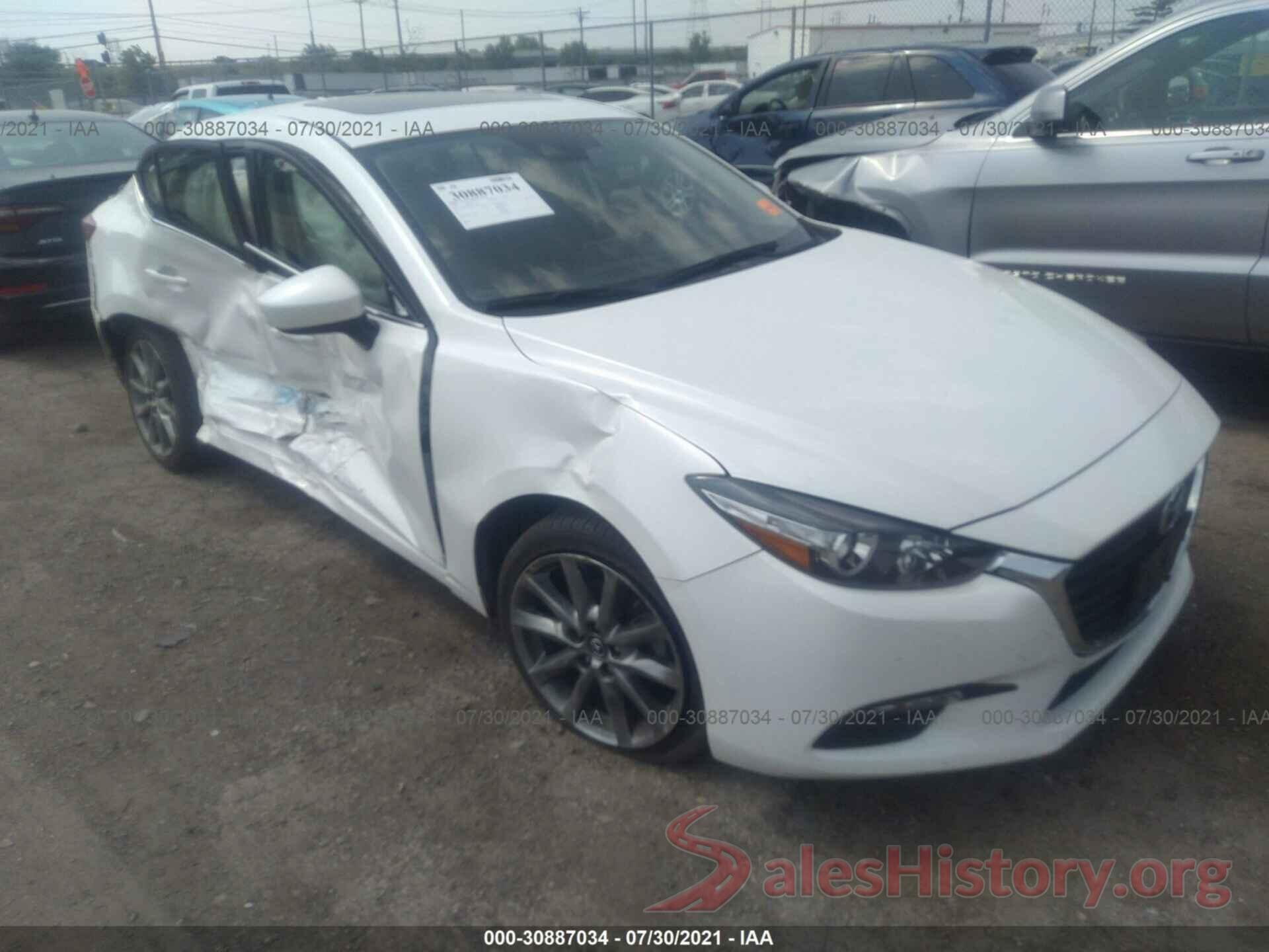 3MZBN1V3XJM225587 2018 MAZDA MAZDA3 4-DOOR