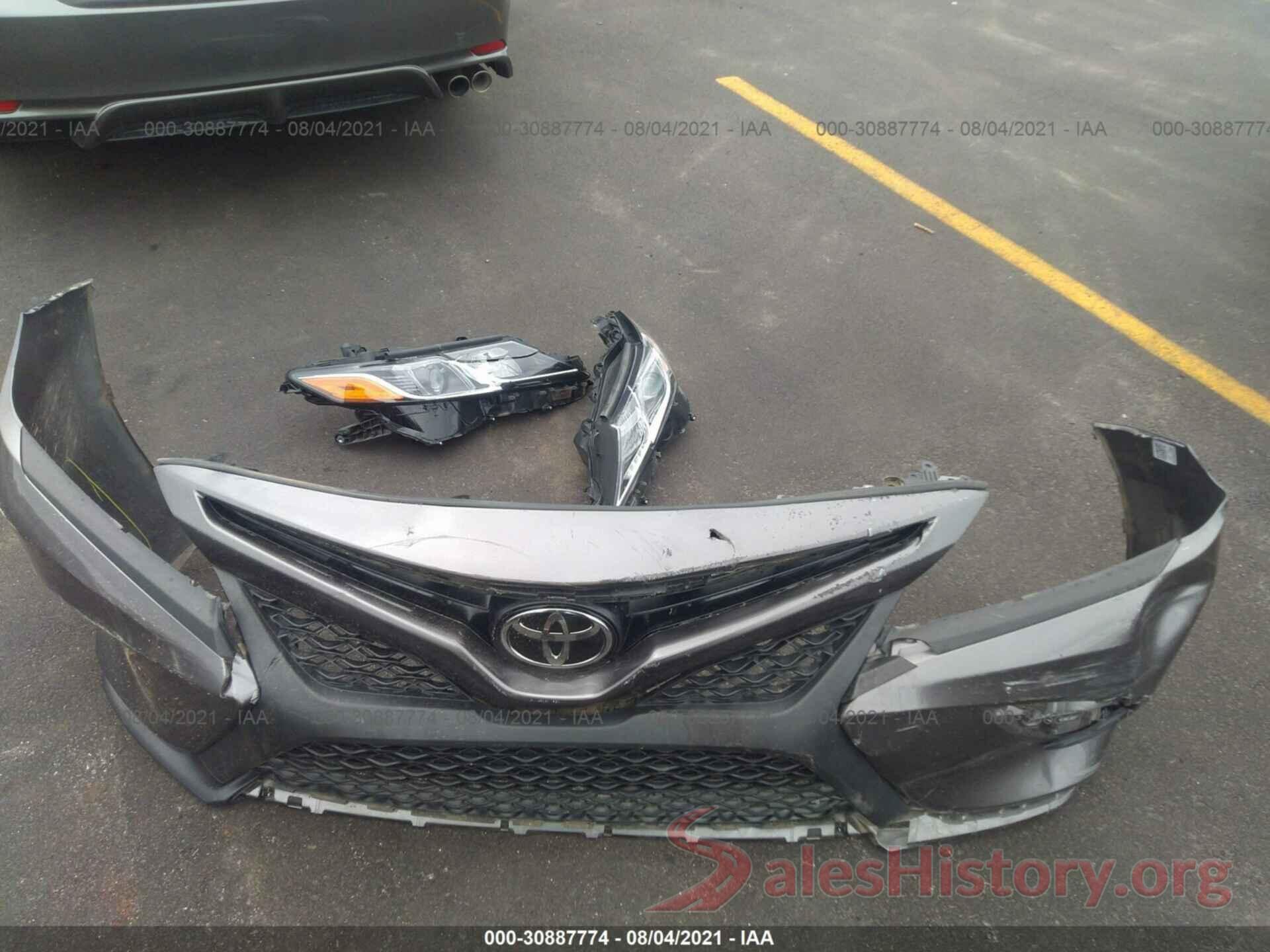 4T1B11HK7JU632064 2018 TOYOTA CAMRY