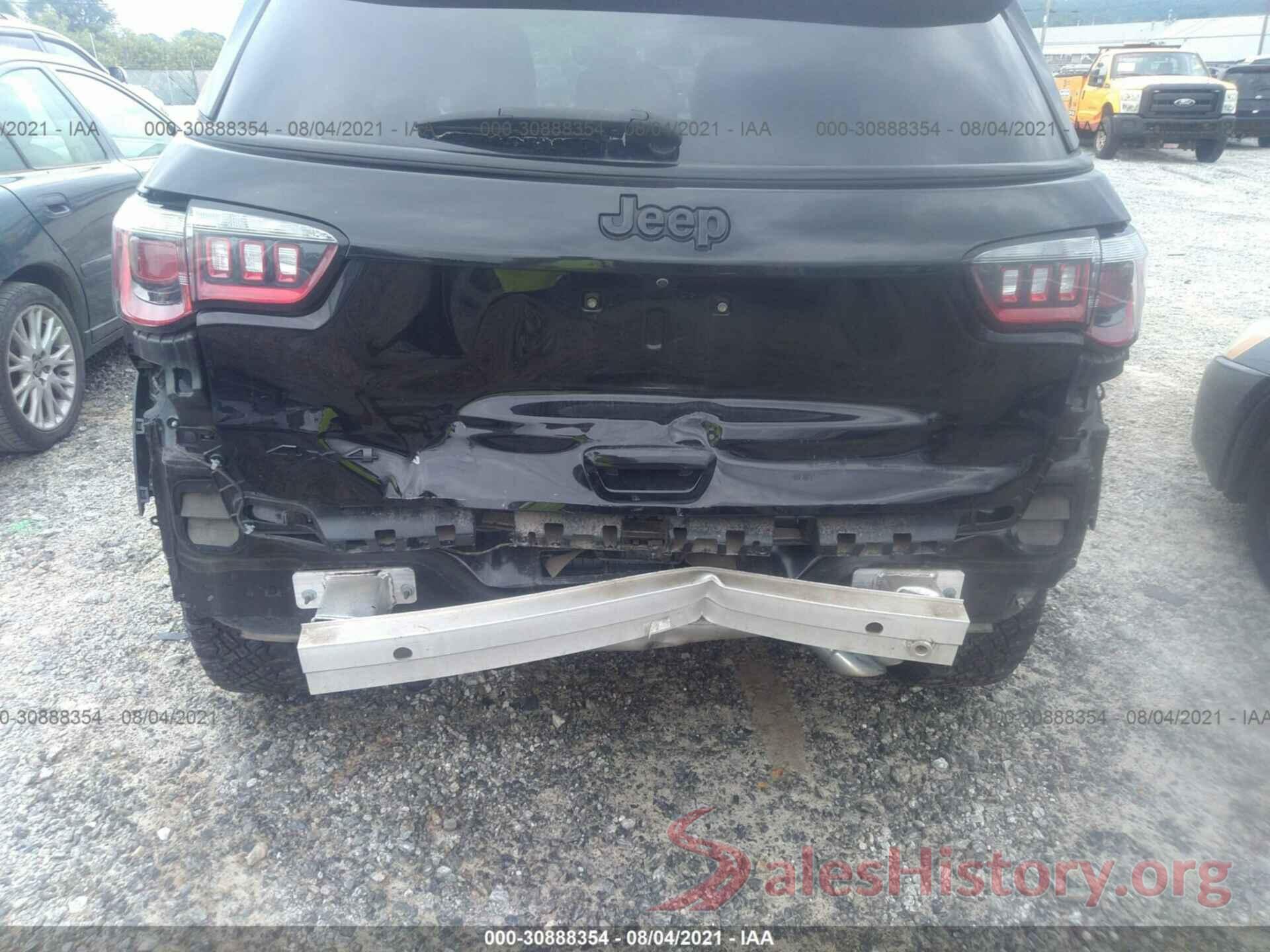 3C4NJDBB3JT395109 2018 JEEP COMPASS