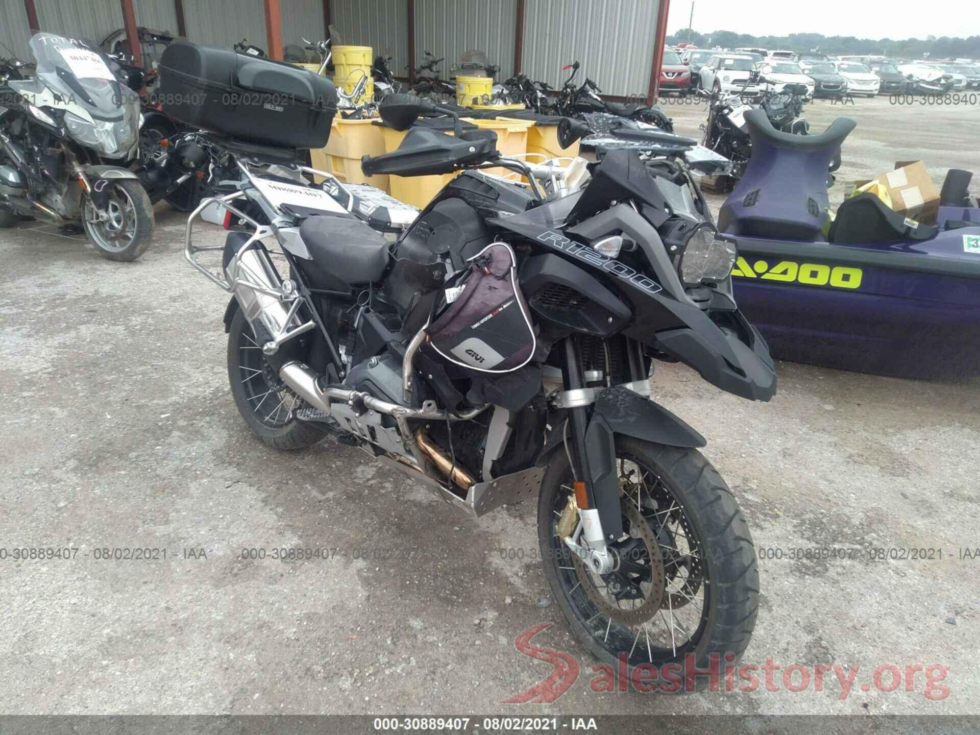 WB10A120XJZ899623 2018 BMW R1200