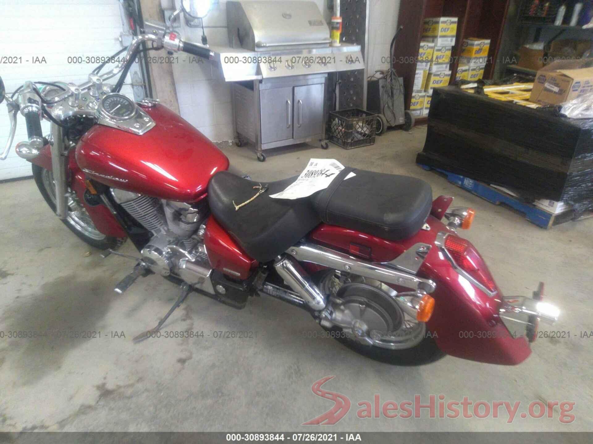 JH2RC5007BK701032 2011 HONDA VT750