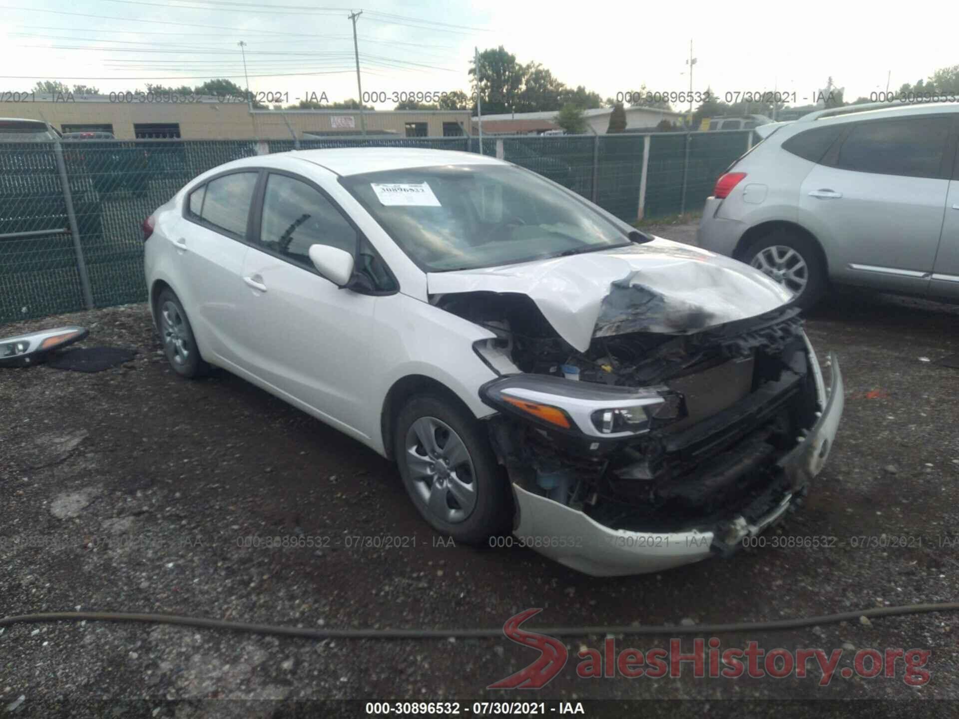 3KPFK4A70HE110119 2017 KIA FORTE