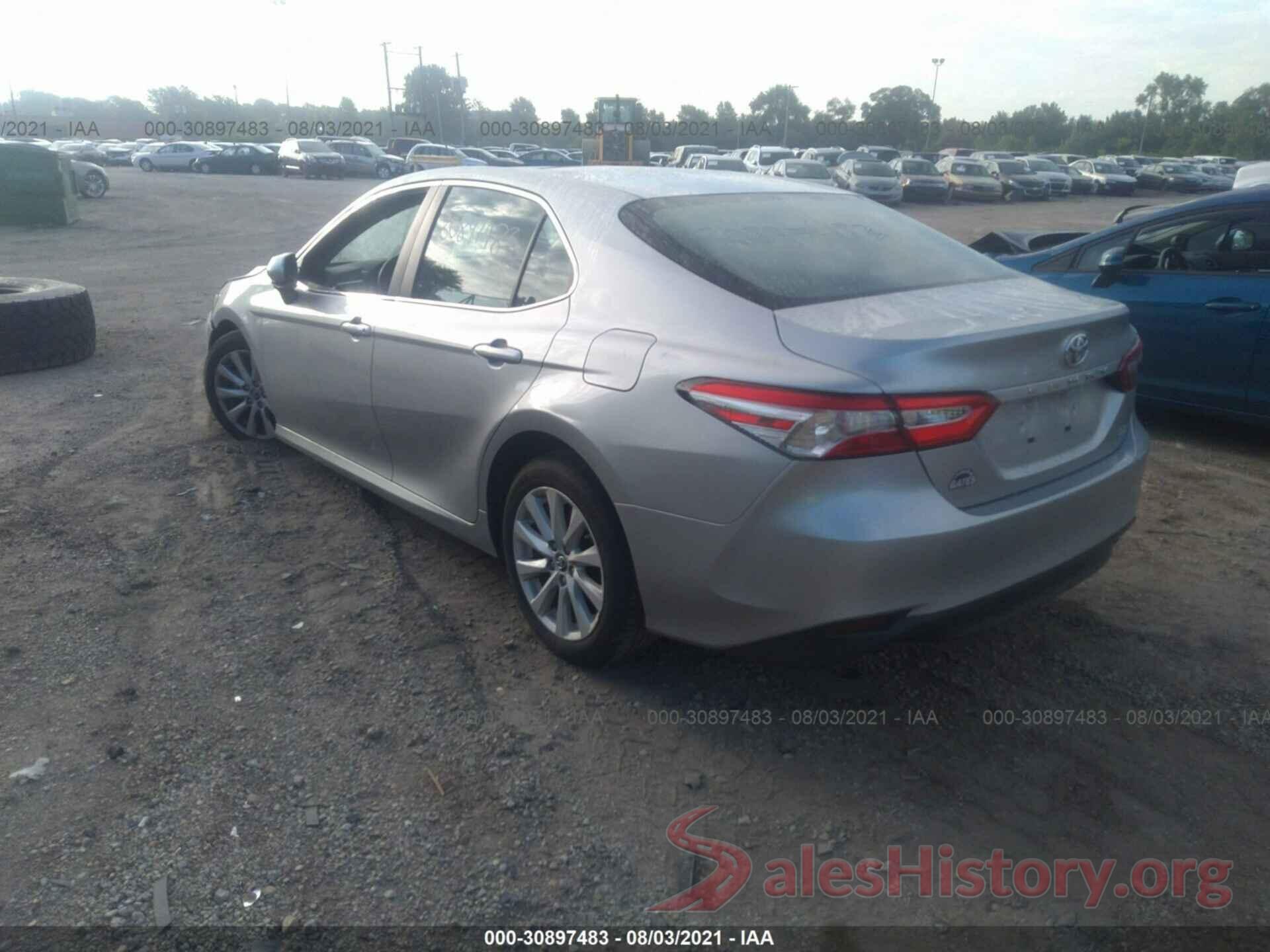 4T1B11HK9JU052704 2018 TOYOTA CAMRY