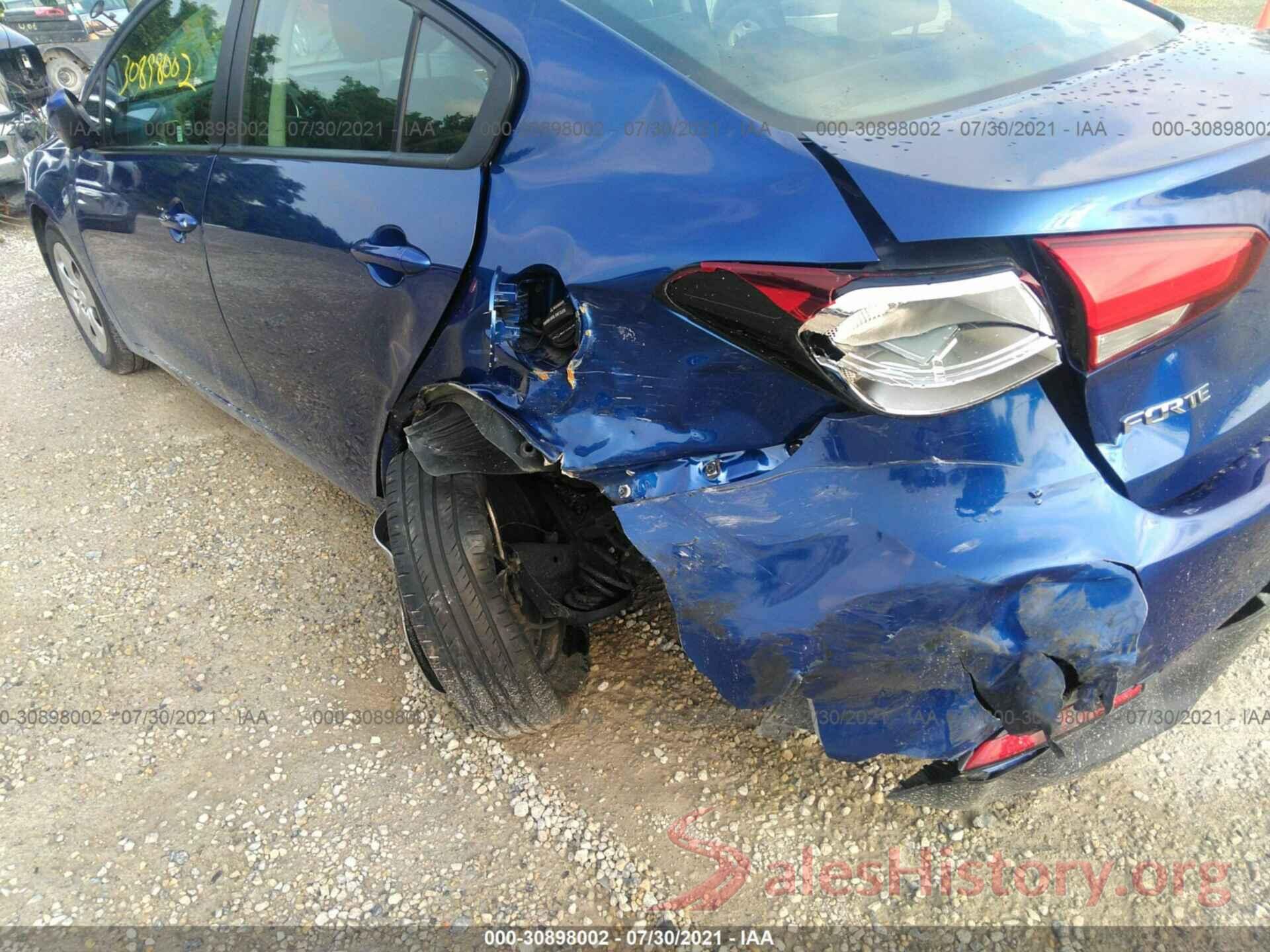 3KPFK4A7XJE230385 2018 KIA FORTE