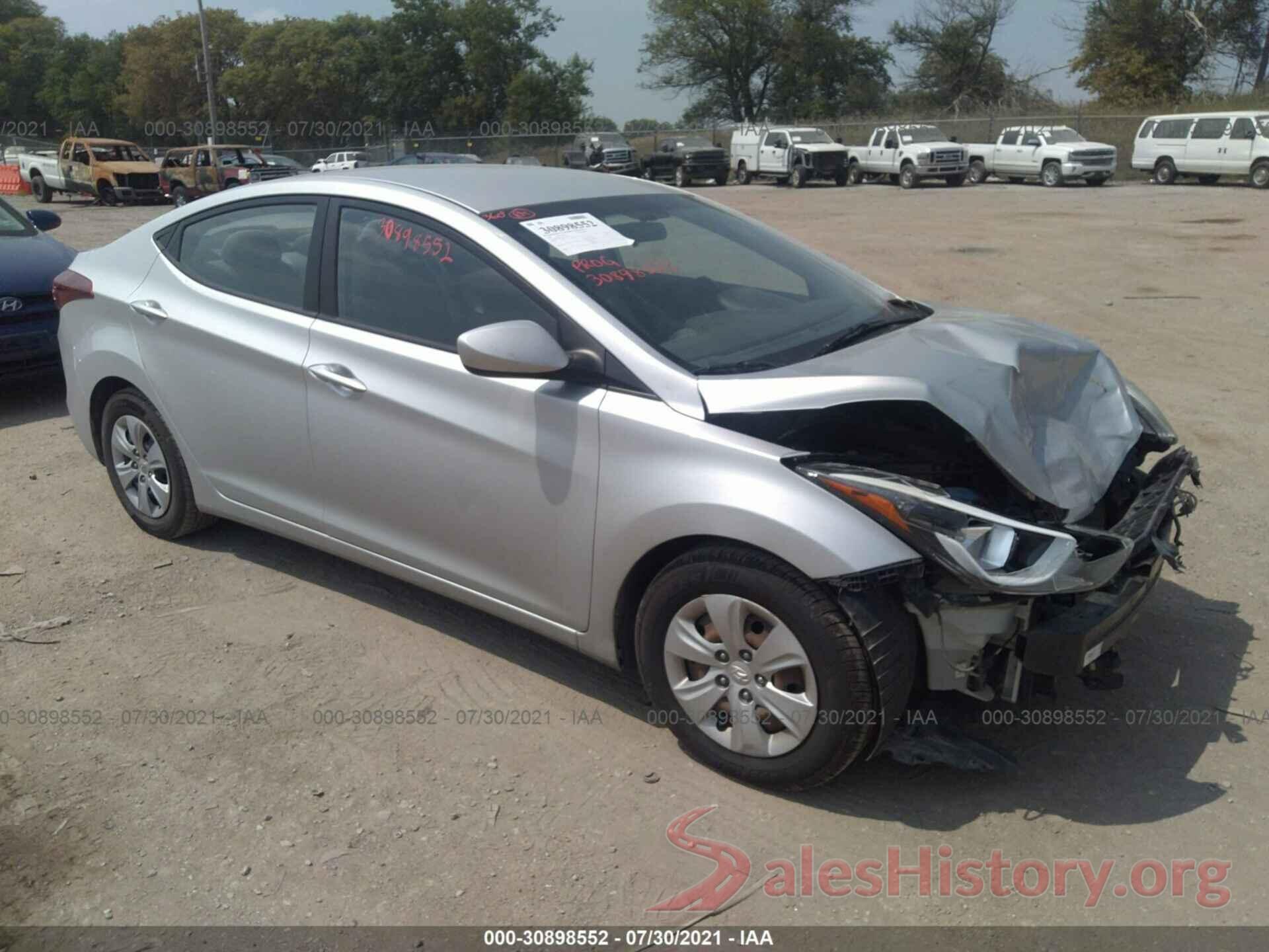 5NPDH4AE9GH779777 2016 HYUNDAI ELANTRA