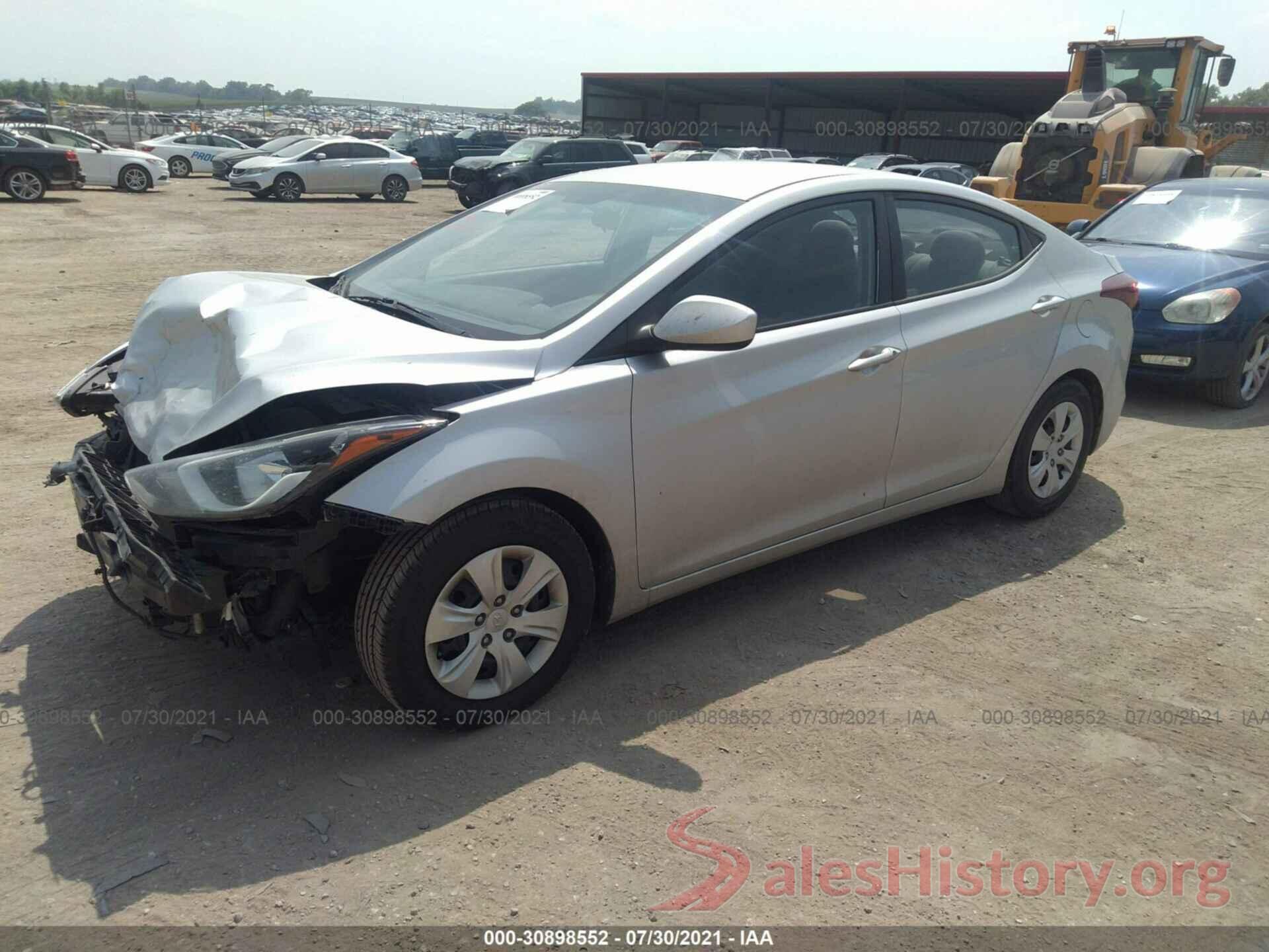 5NPDH4AE9GH779777 2016 HYUNDAI ELANTRA