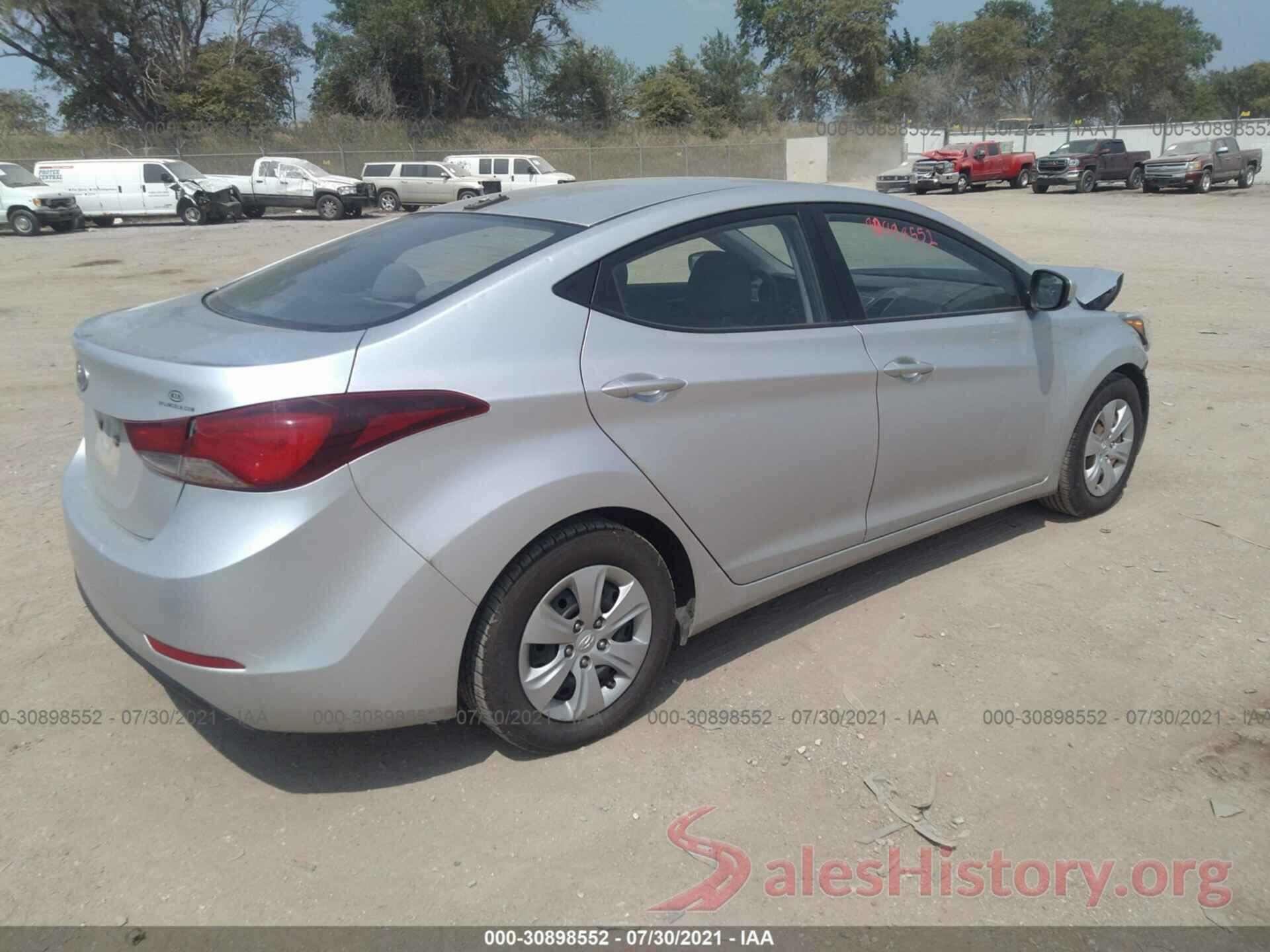 5NPDH4AE9GH779777 2016 HYUNDAI ELANTRA