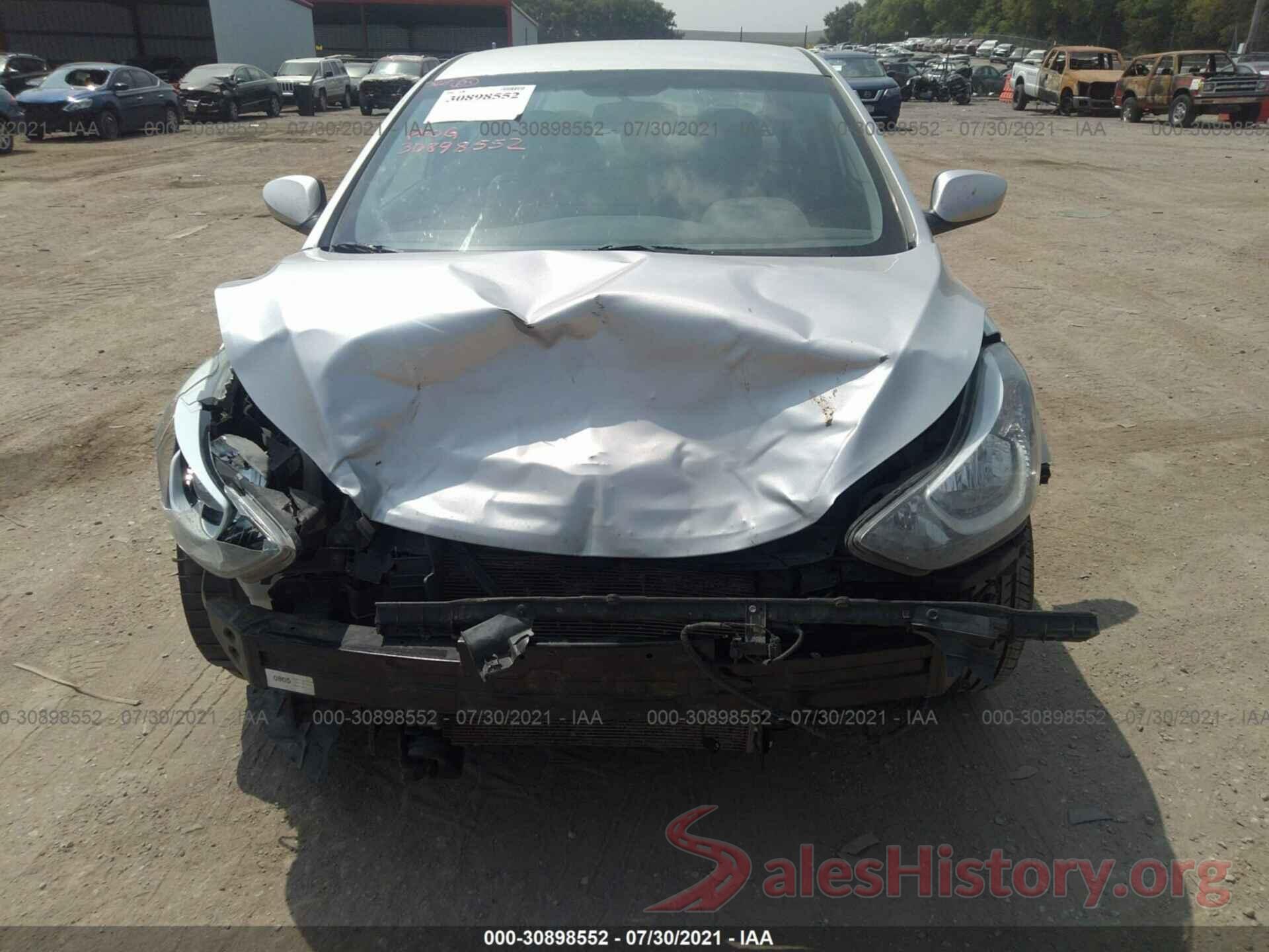 5NPDH4AE9GH779777 2016 HYUNDAI ELANTRA