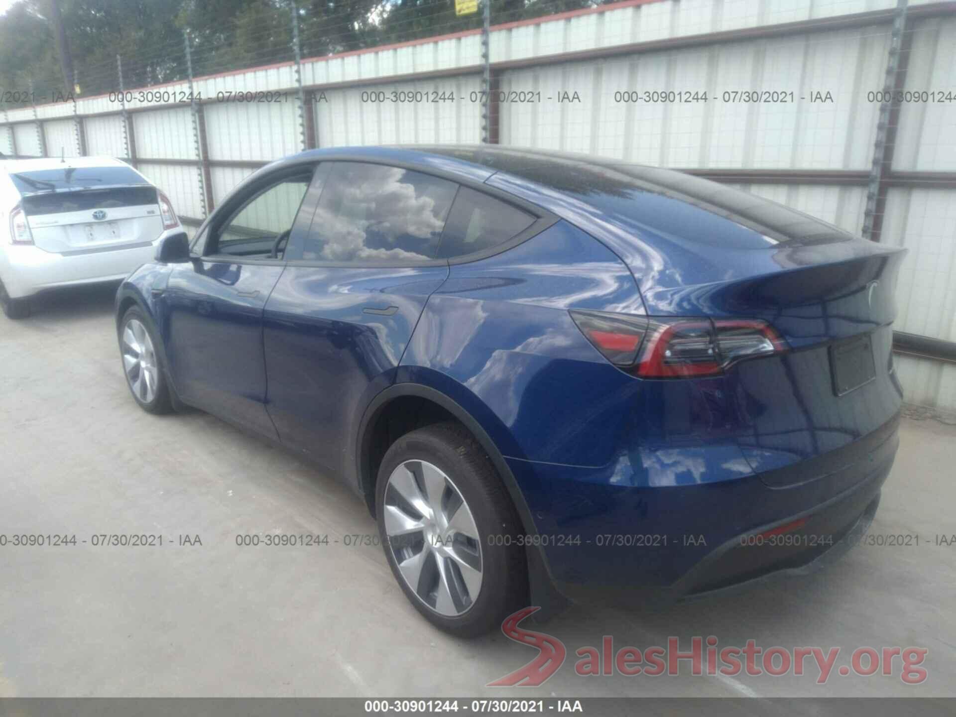 5YJYGDEE7MF204702 2021 TESLA MODEL Y