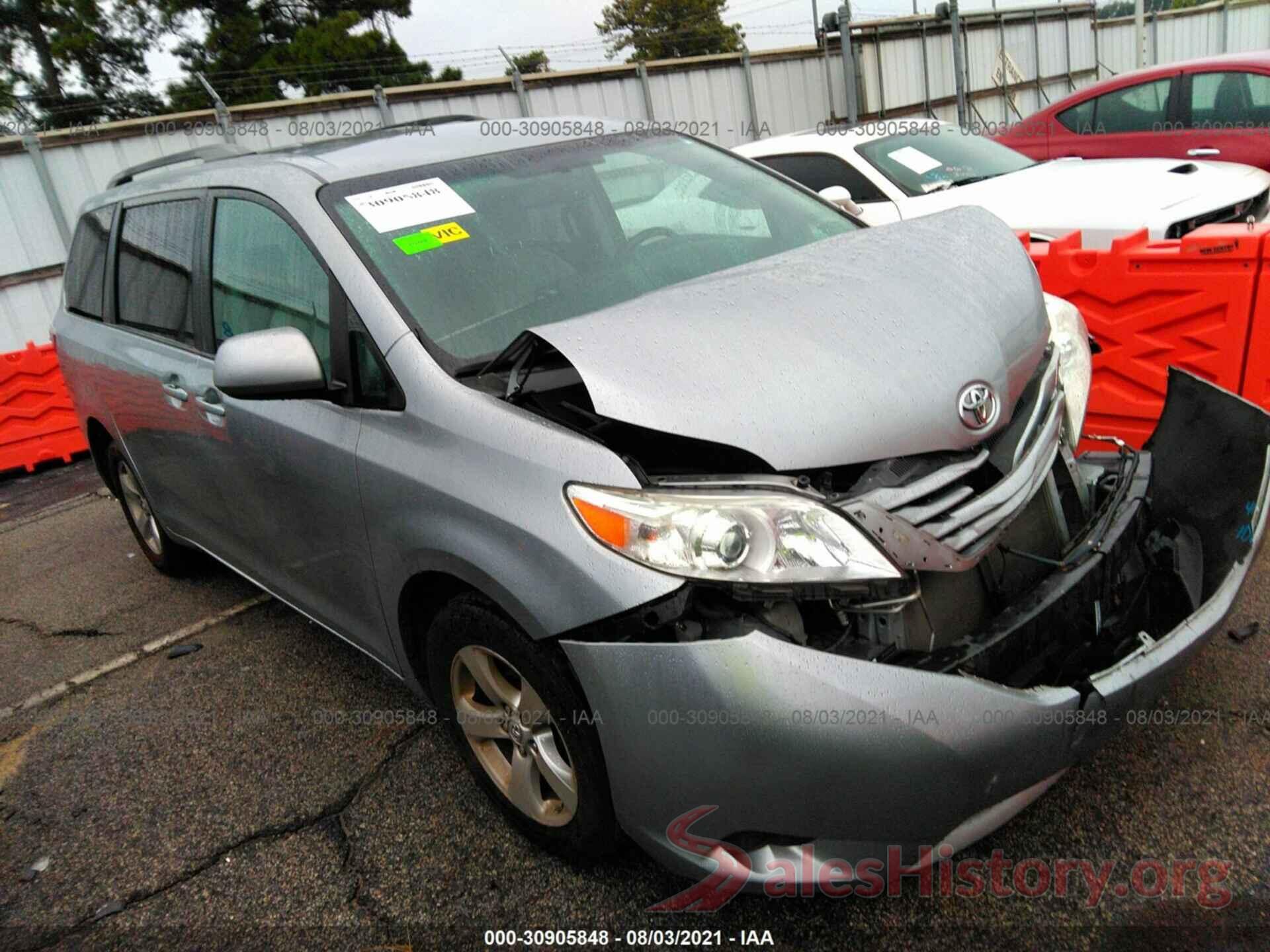 5TDKK3DC4GS735211 2016 TOYOTA SIENNA