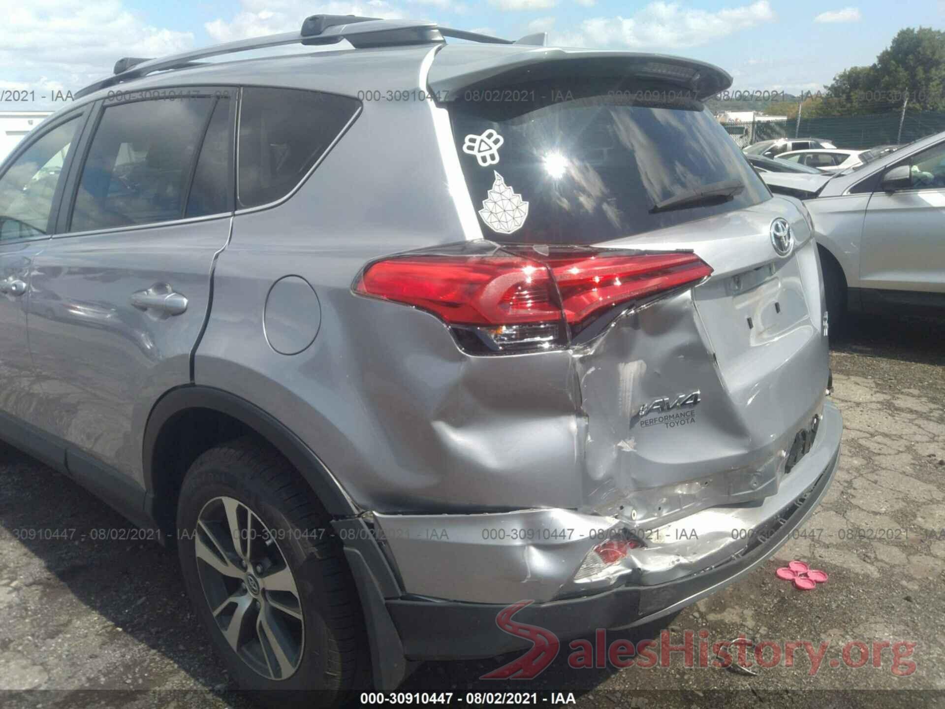 JTMRFREV7JD239117 2018 TOYOTA RAV4