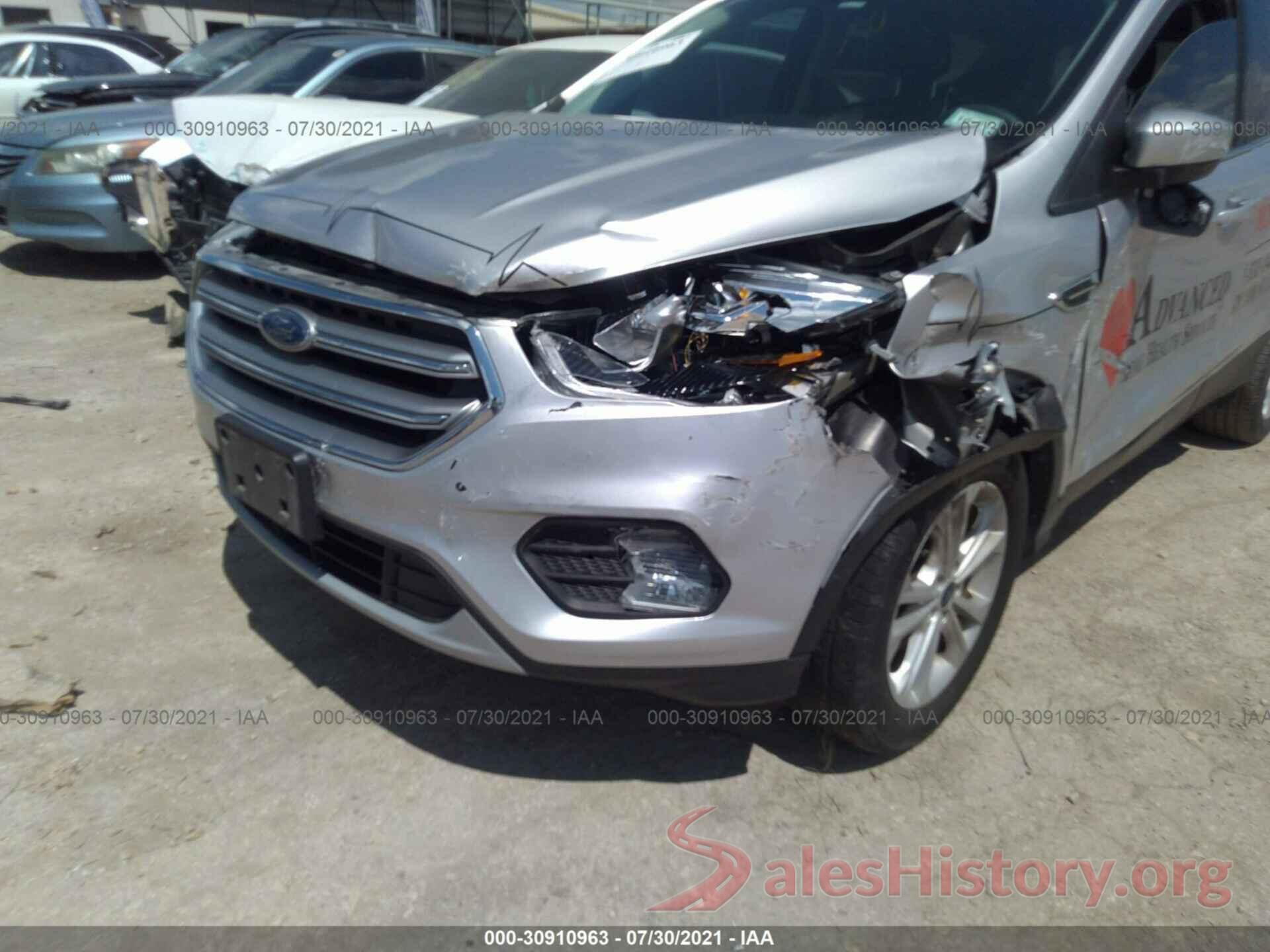 1FMCU0GD8HUC00702 2017 FORD ESCAPE