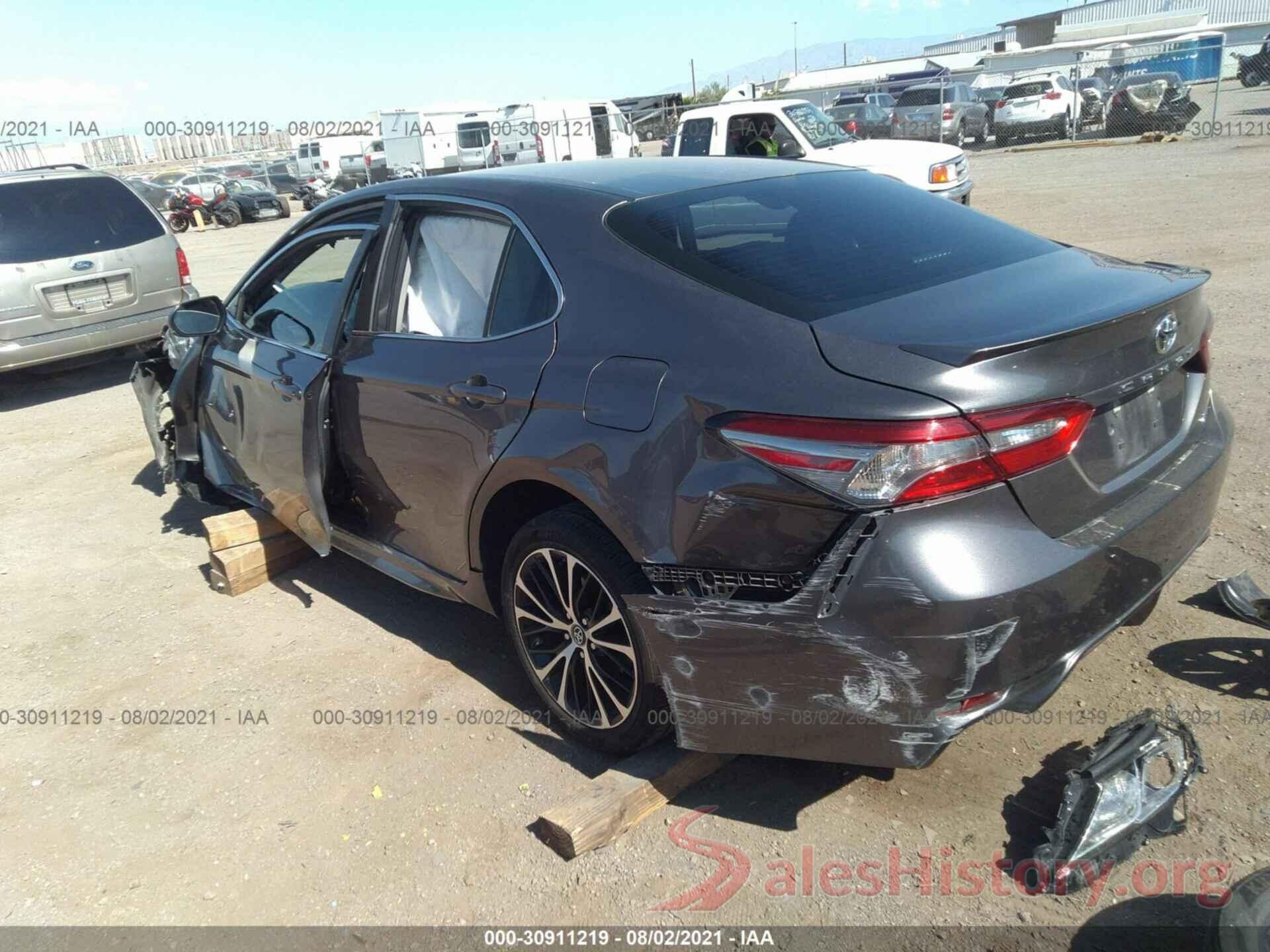 4T1B11HK9JU079434 2018 TOYOTA CAMRY