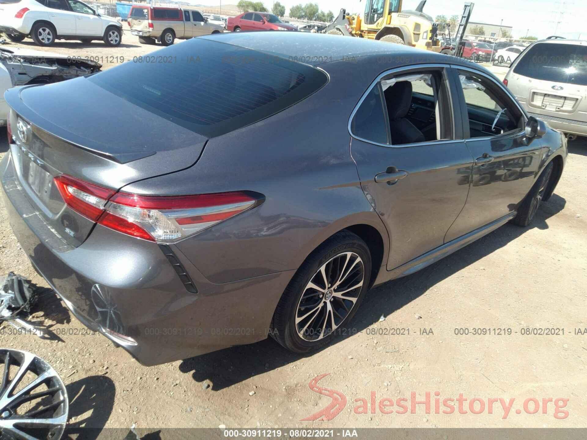 4T1B11HK9JU079434 2018 TOYOTA CAMRY