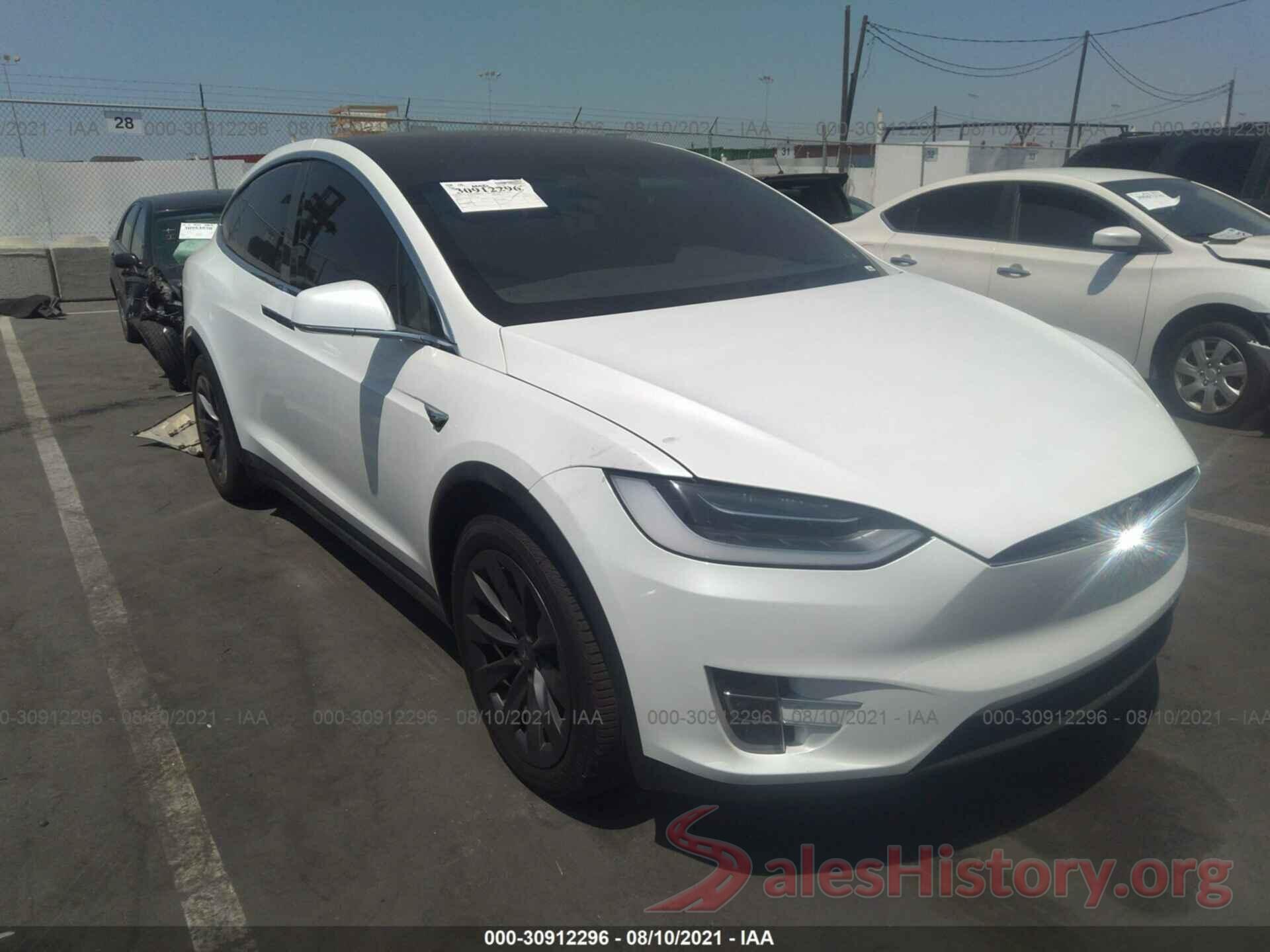 5YJXCAE26KF157090 2019 TESLA MODEL X