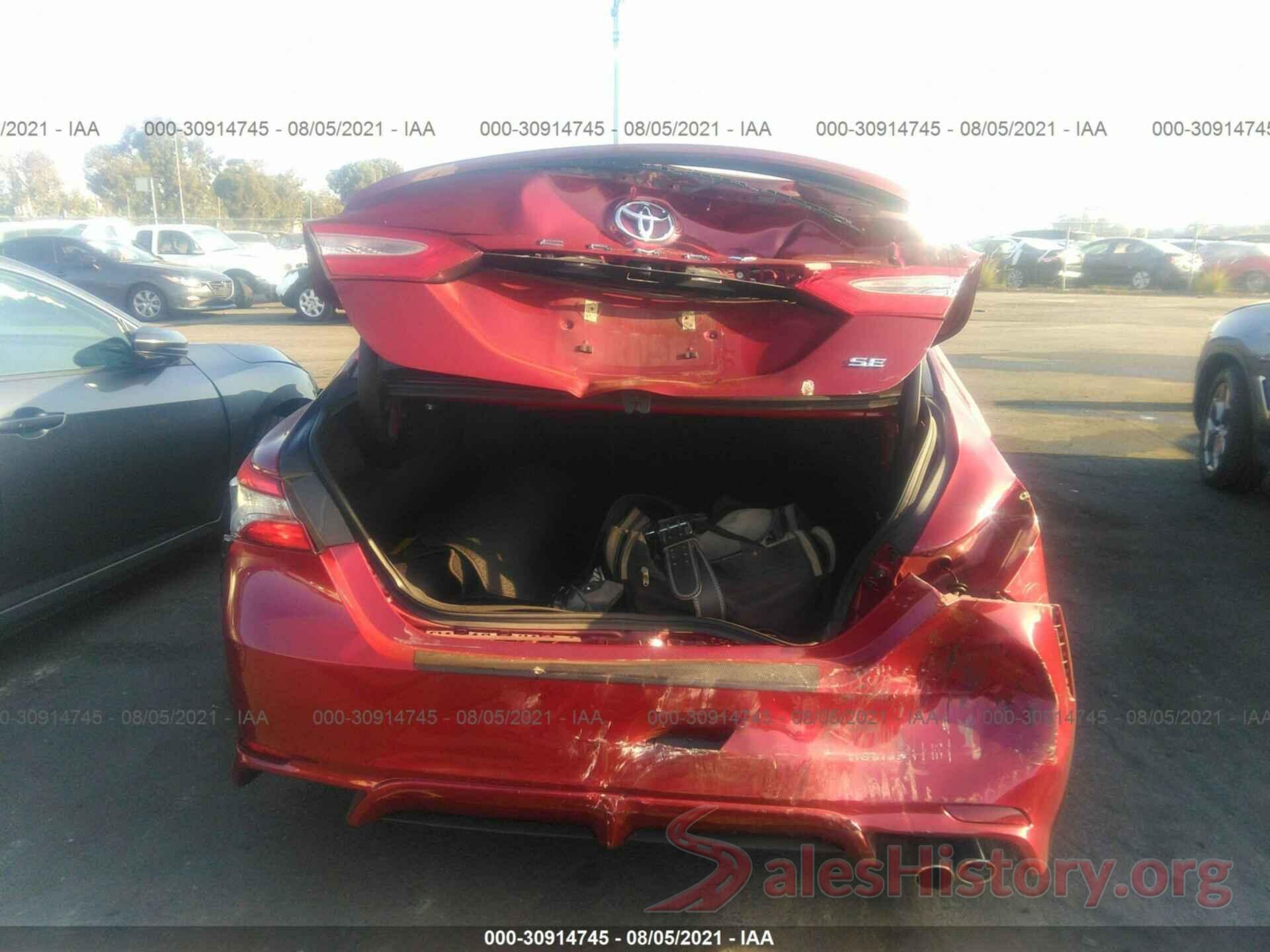 4T1B11HK7JU663072 2018 TOYOTA CAMRY