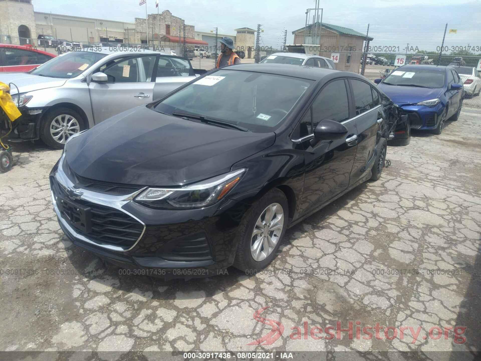 1G1BE5SM1K7118424 2019 CHEVROLET CRUZE