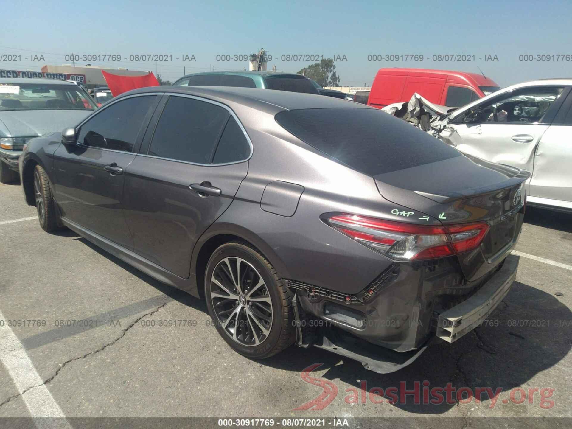 4T1B11HK7JU135578 2018 TOYOTA CAMRY